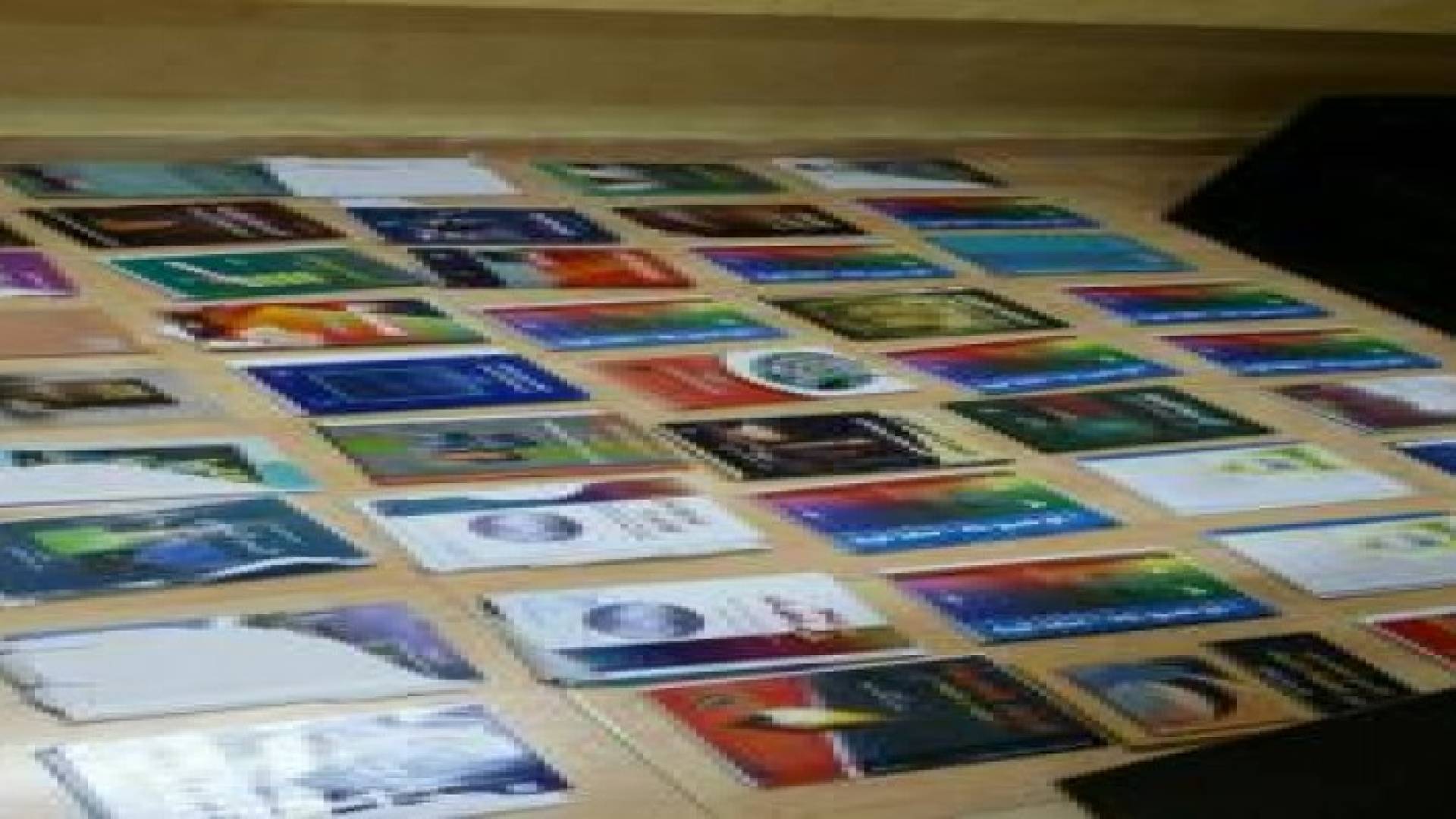 بالصور : ضبط مخدرات داخل أغلفة كتب