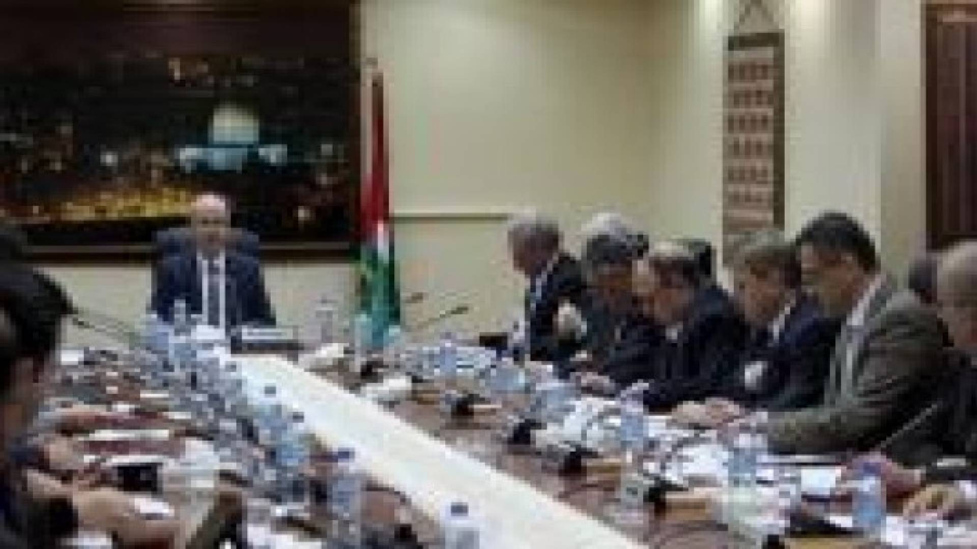 الحكومة تحذر من افشال "فرنسا" وتصادق على تطوير حقل النفط برام الله