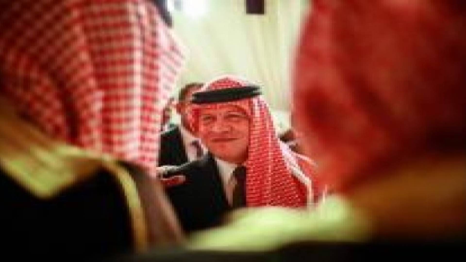 الملك يلتقي شيوخ ووجهاء المفرق .. صور