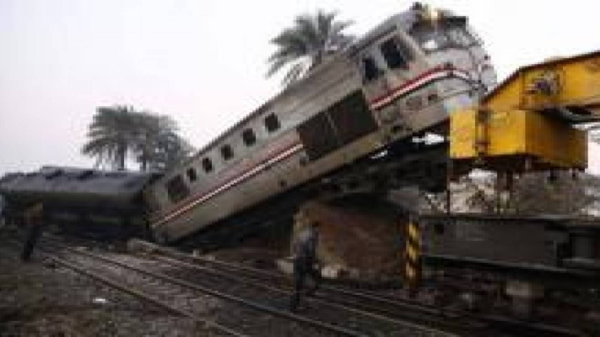 69 جريحا بانقلاب قطار في مصر