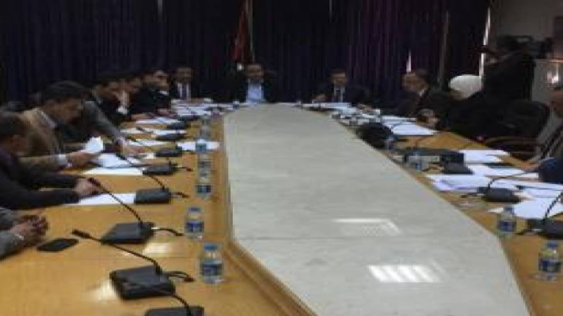 نقاط خلافية أرجأت نقاش قانون الطيران المدني