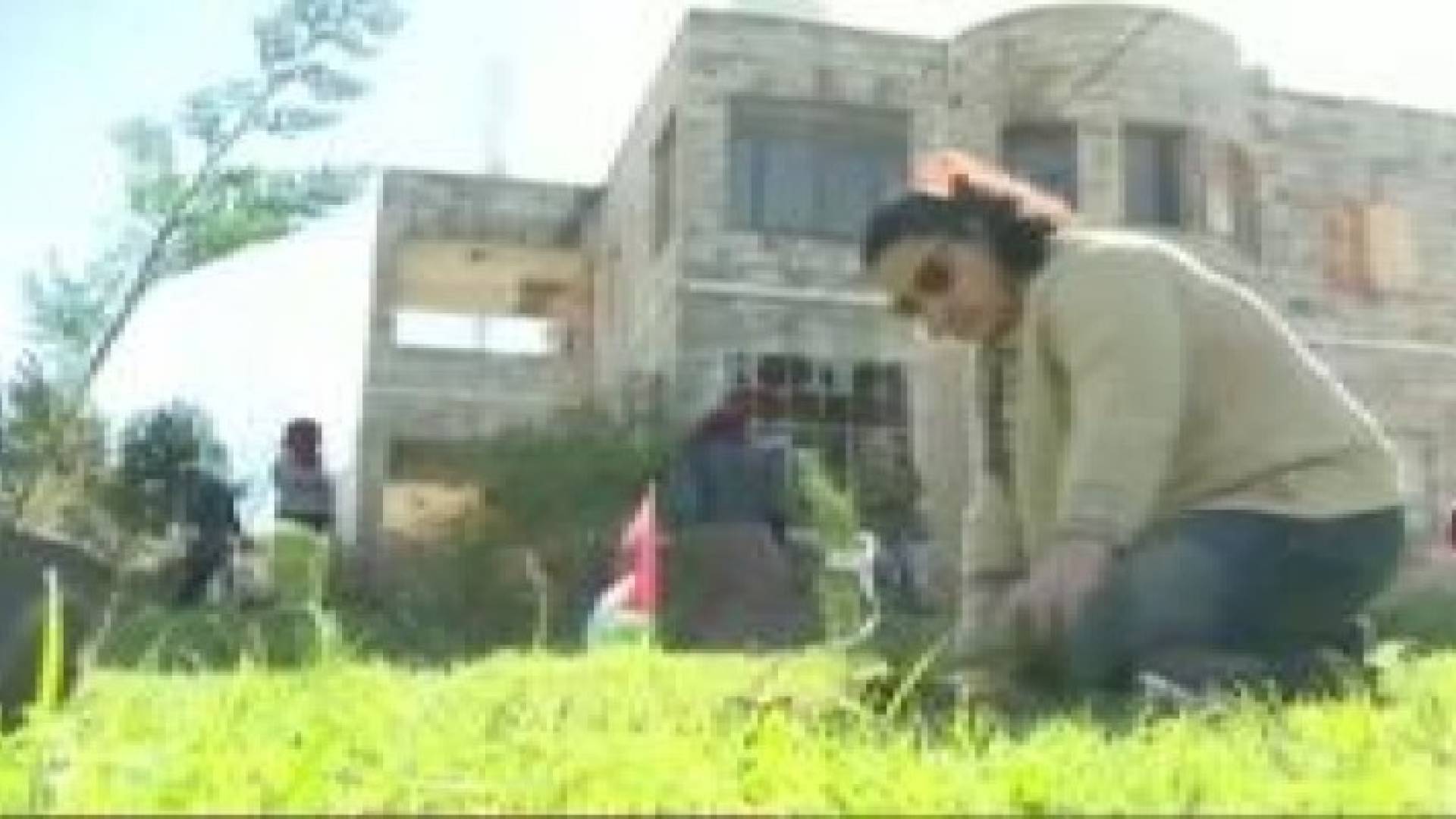 الفلسطينيون يحتفلون بعيد الحب على طريقتهم الخاصة
