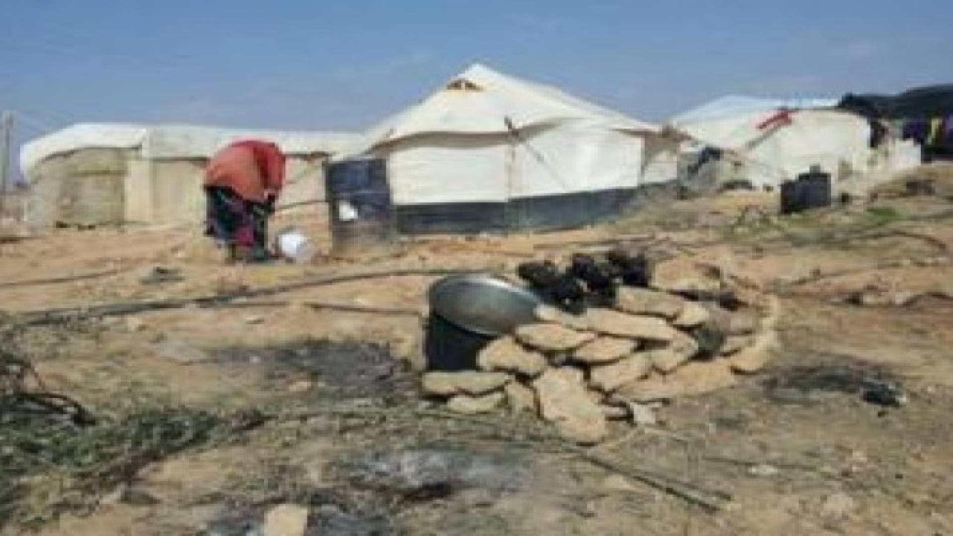 60 مخيم عشوائي بالبادية الشمالية