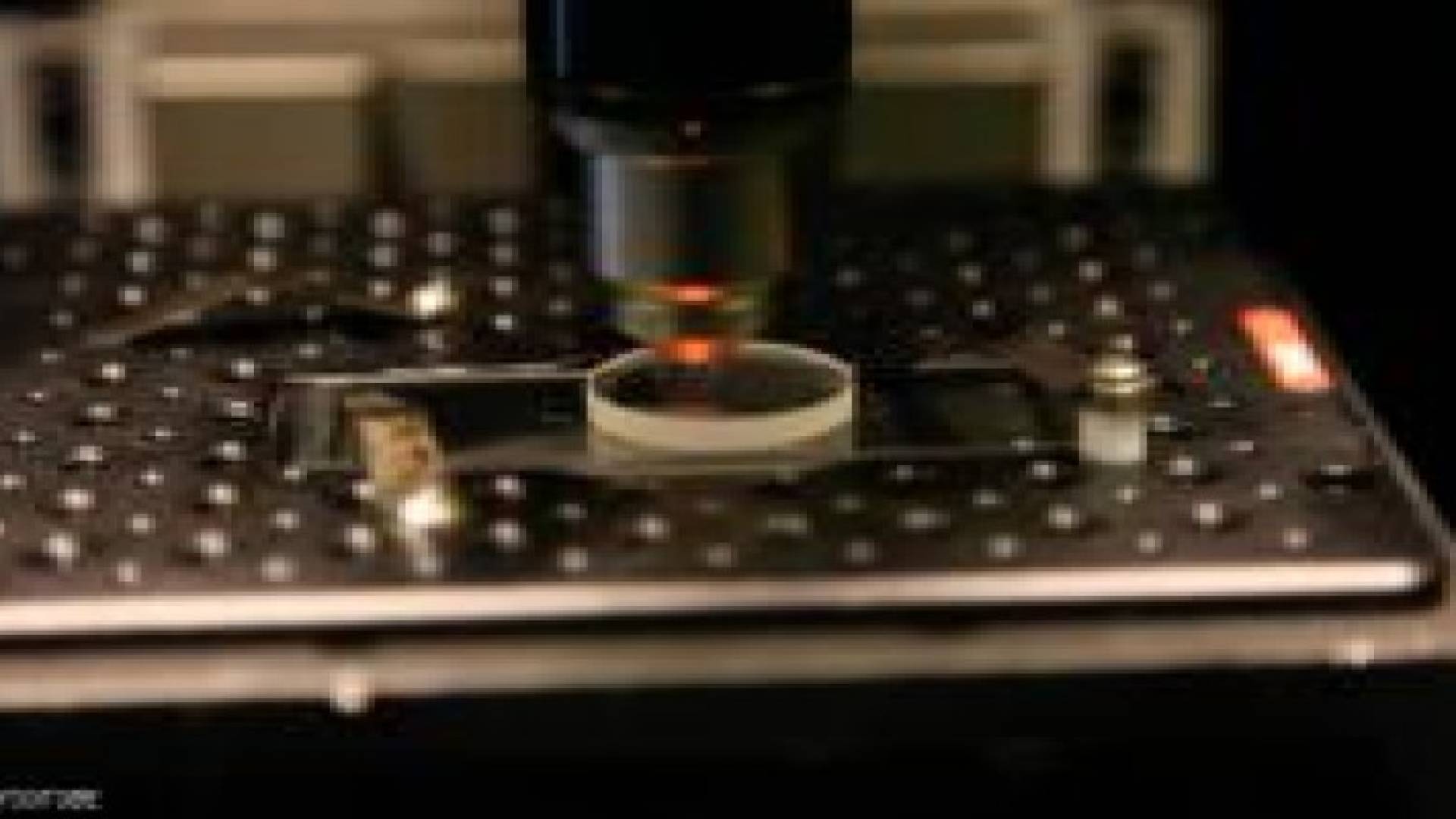 قرص مدمج يخزن 360 تيرابايت لنحو 14 مليار عام