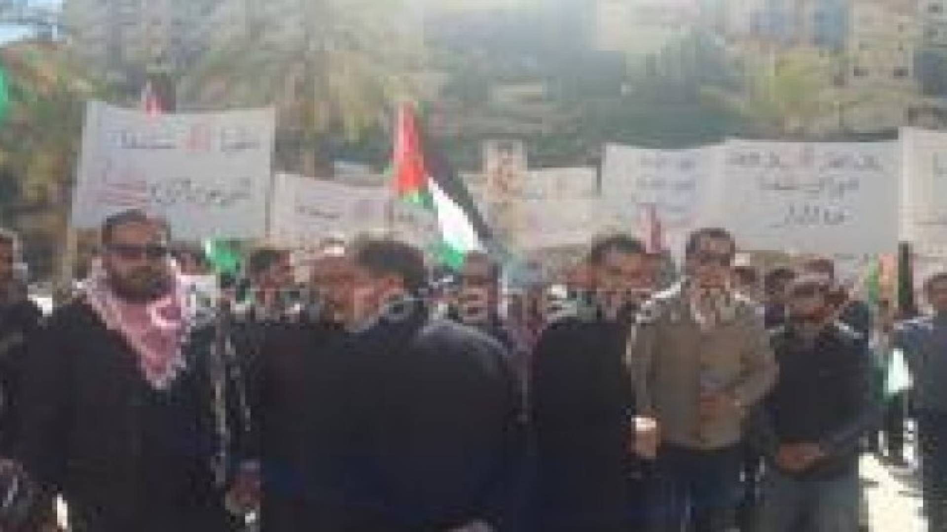 اعتصام لموظفي فندق اغلق في عمان .. والامانة توضح