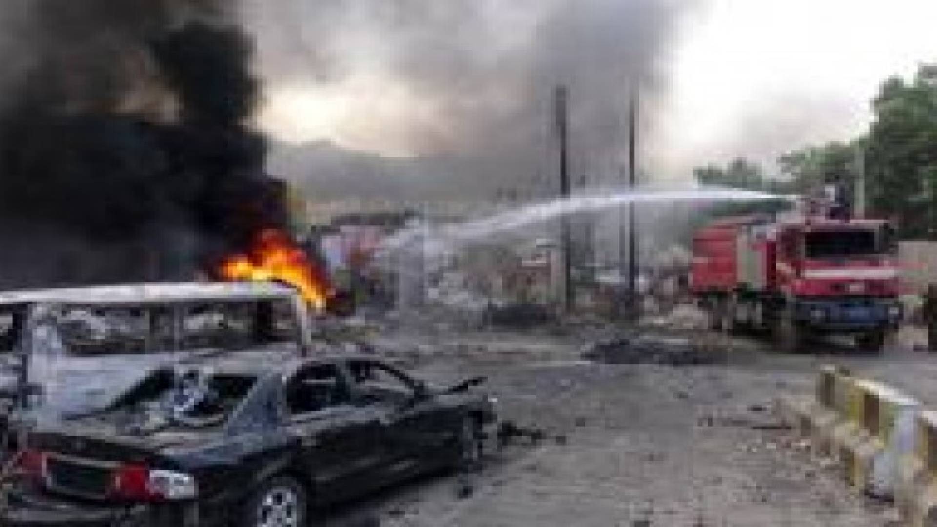 هجوم انتحاري يستهدف معسكرا للجيش في عدن وداعش يتبنى