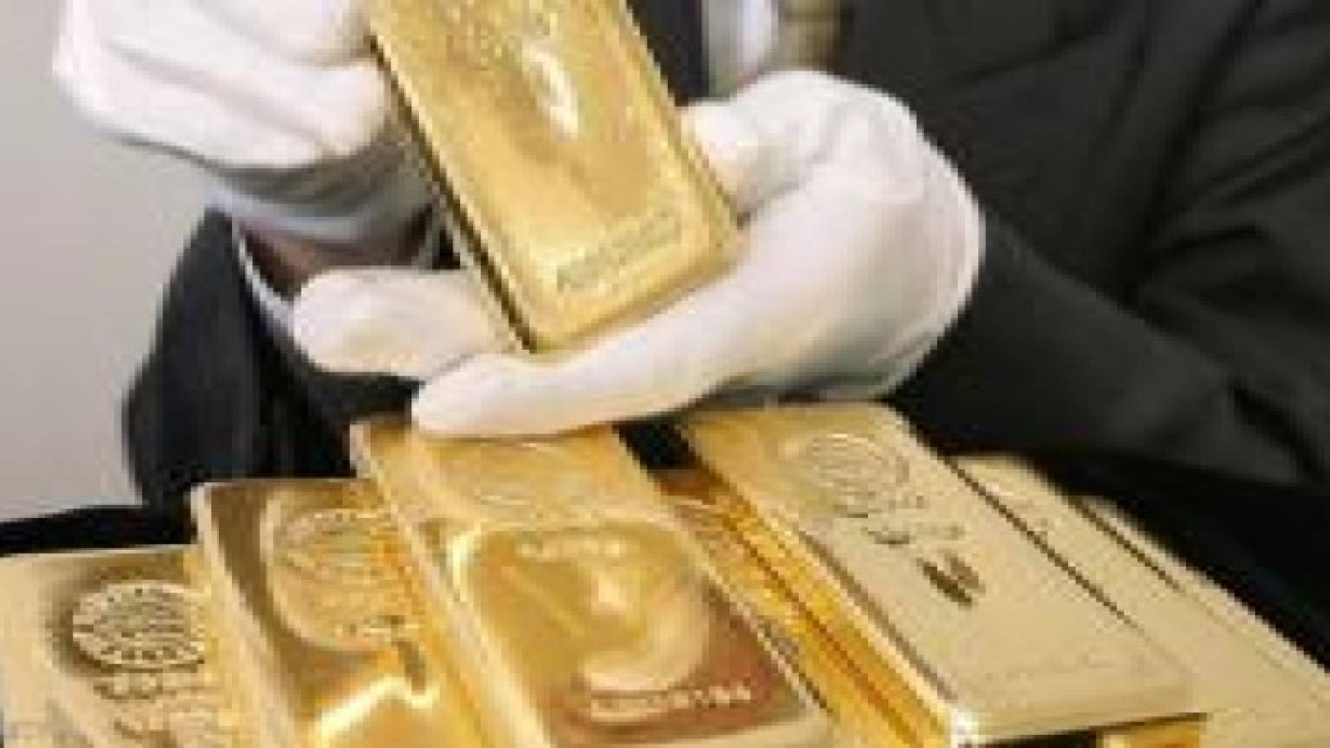 الذهب يقفز جراء تراجع الأسهم