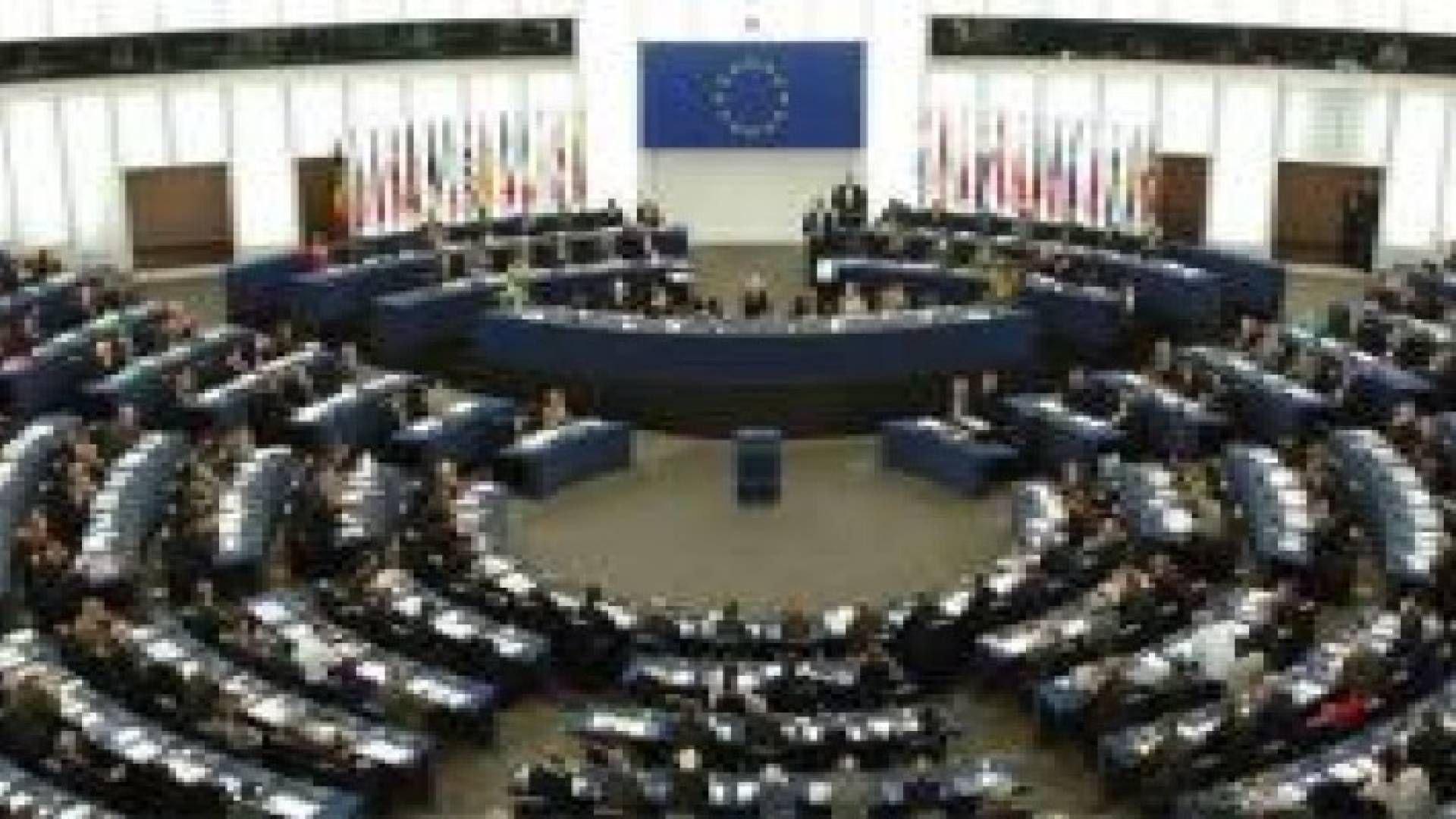 الاتحاد الأوروبي يؤكد وقوفه إلى جانب تركيا