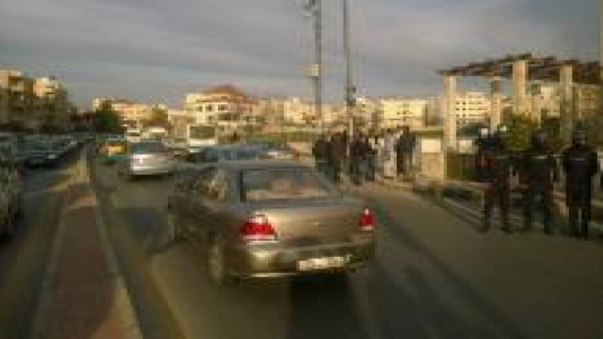 الأجهزة الأمنية تمنع اقامة اعتصام أمام مسجد الكالوتي تضامنا مع القيق