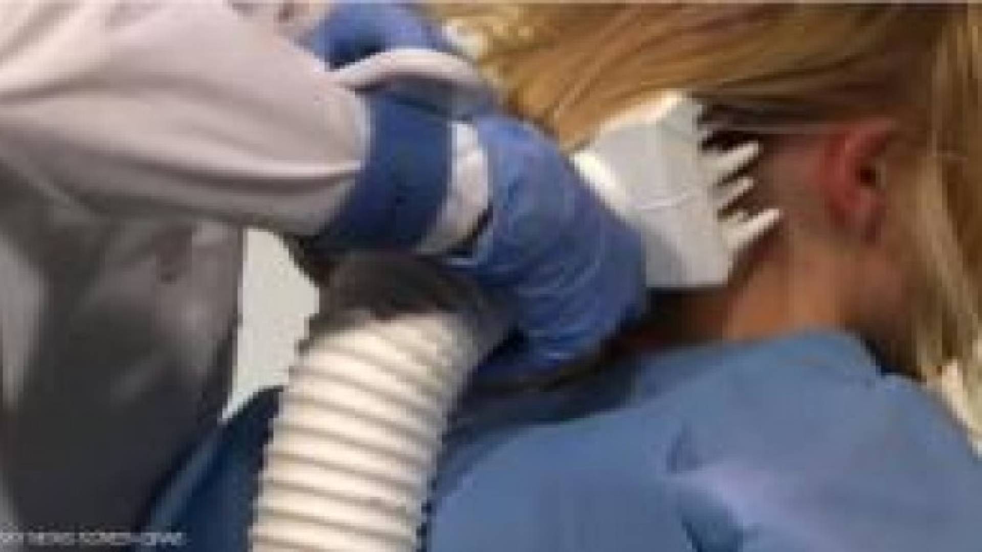 صالون متخصص في "كنس القمل" من الرأس