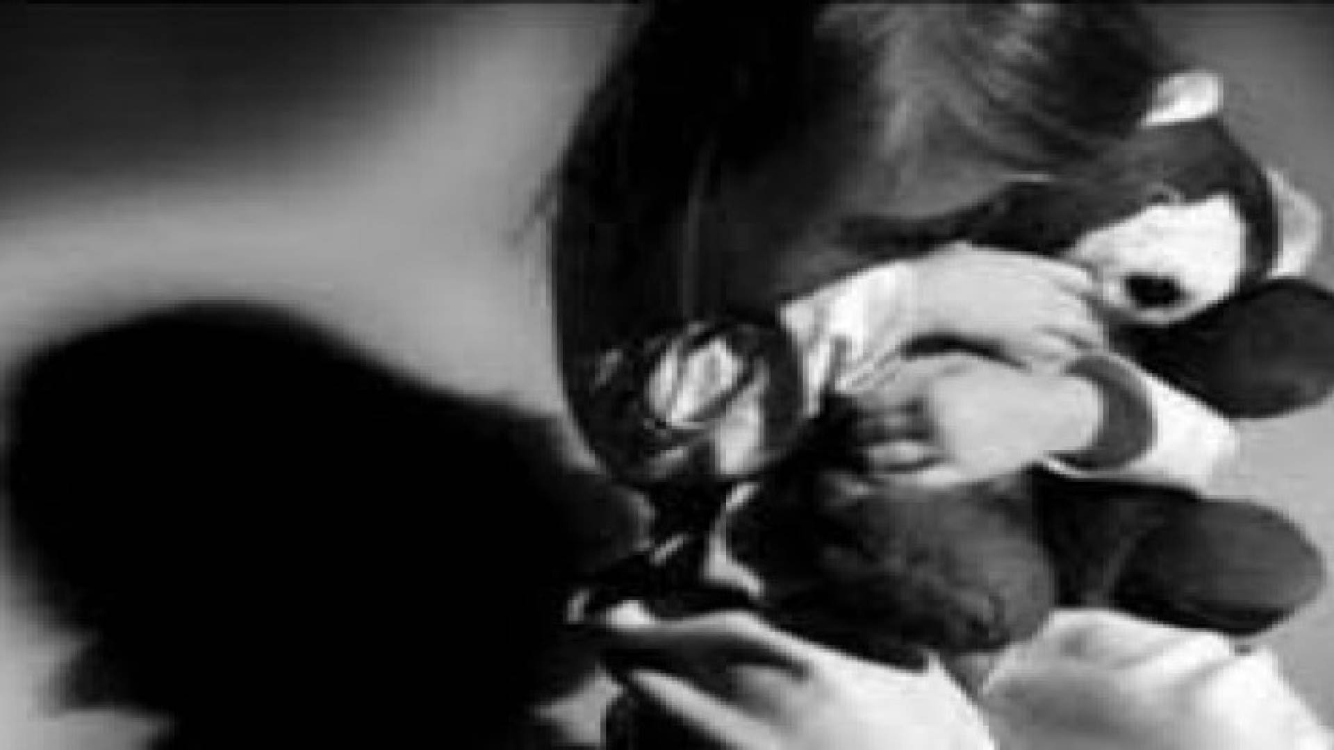 سجن ستيني هتك عرض طفلة بعد ان اعطاها شوكولاتة وربع دينار .. تفاصيل