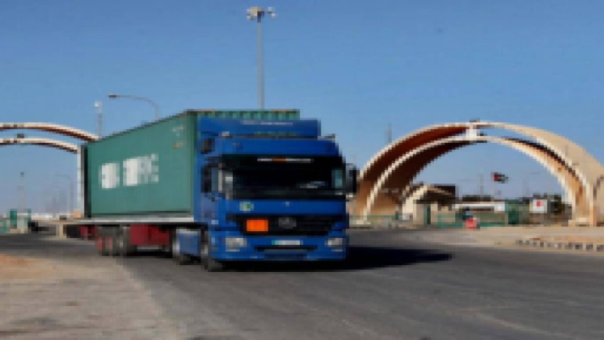 ارتفاع كلف النقل البري الى العراق اربع اضعاف