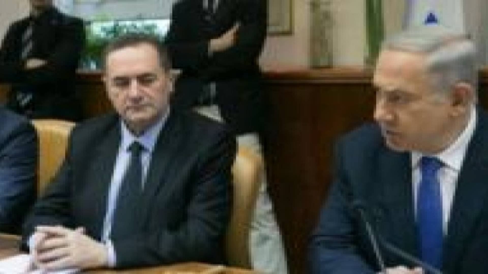 وزير إسرائيلي يدعو لطرد منفذي العمليات إلى سوريا أو غزة