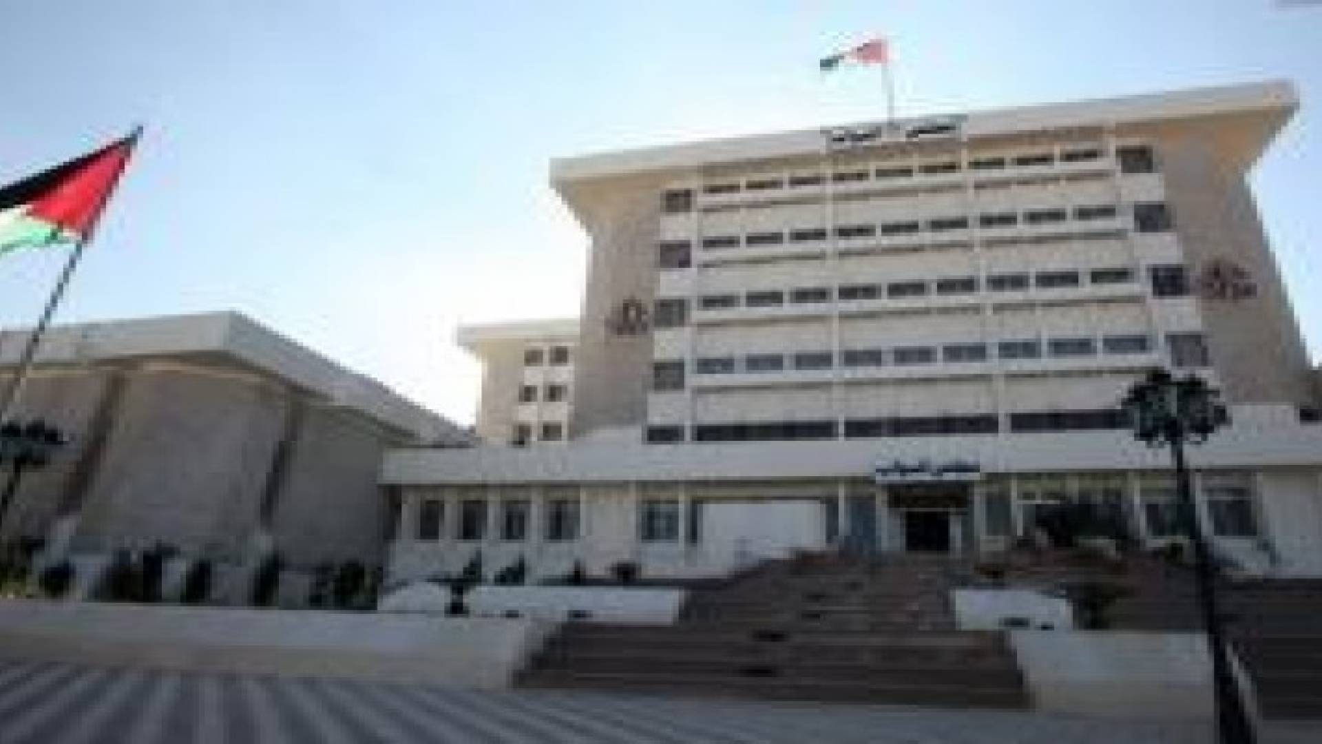 جدل تحت القبة بسبب نظام " العتبة " في قانون الانتخاب