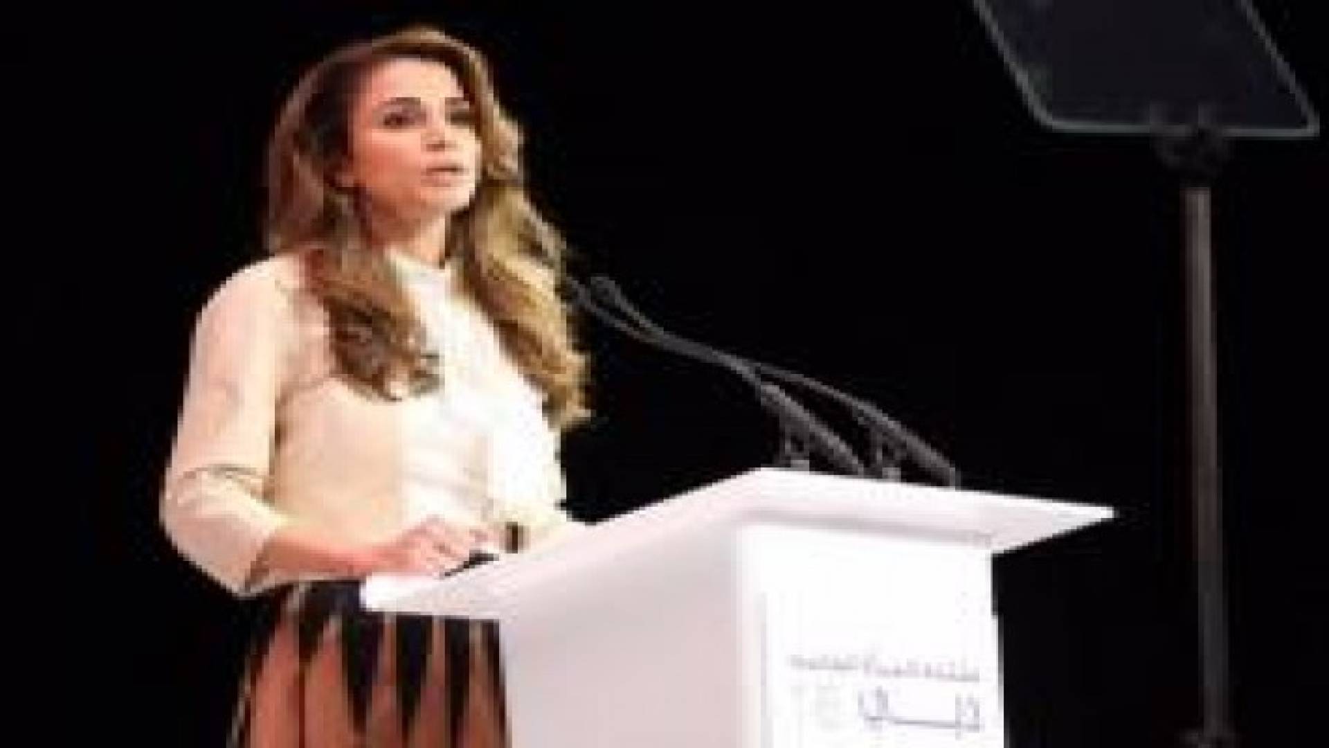 الملكة: الابتكار يكسر القواعد ويغير المجتمع