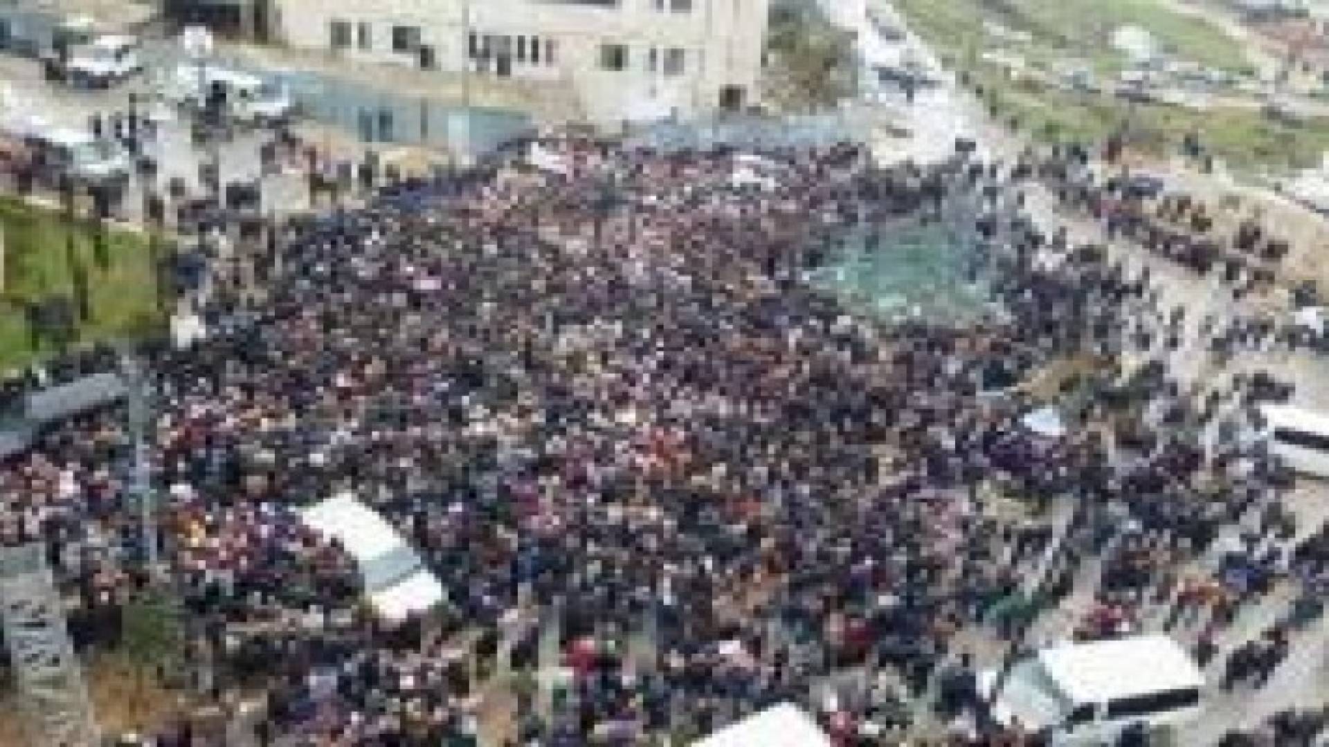 الأمن الفلسطيني ينصب حواجز لمنع مظاهرة للمعلمين بالضفة