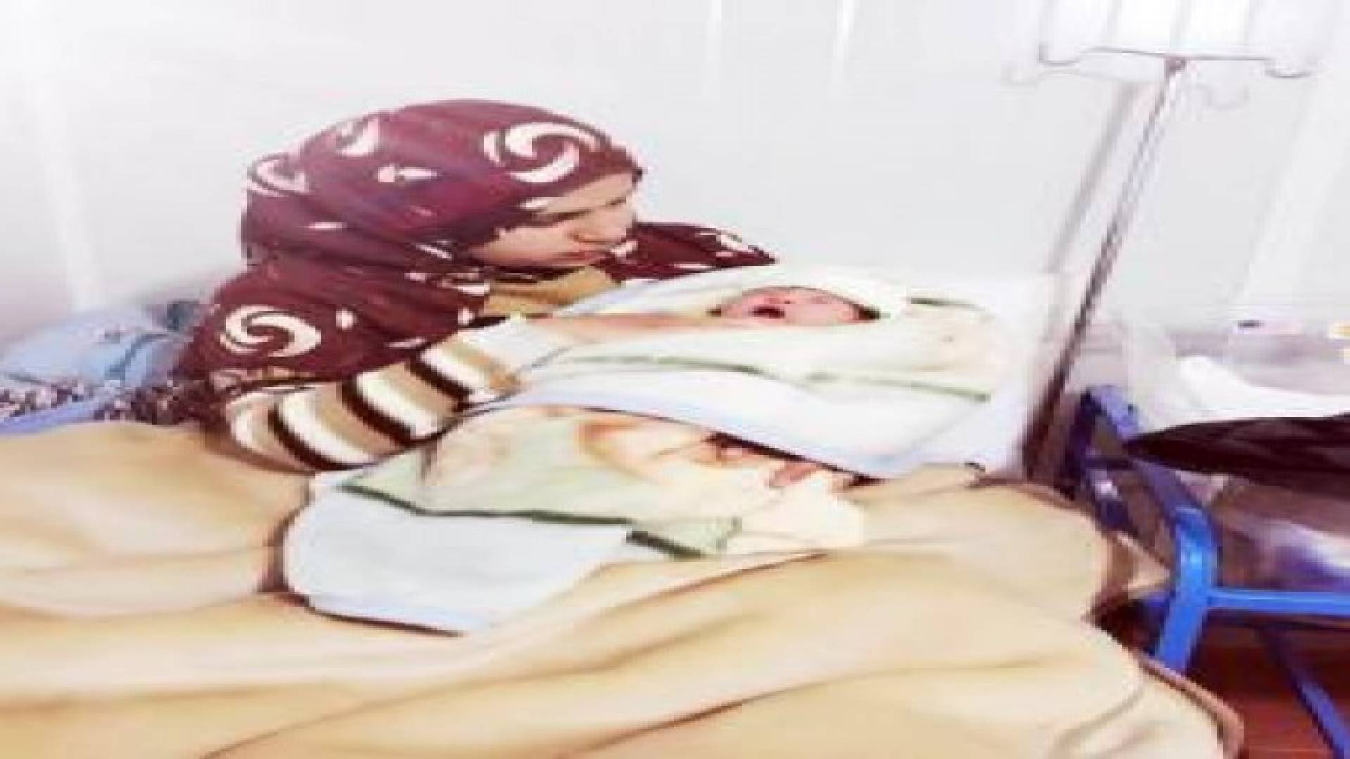 ريما .. المولودة رقم 5000 بمخيم الزعتري .. صور