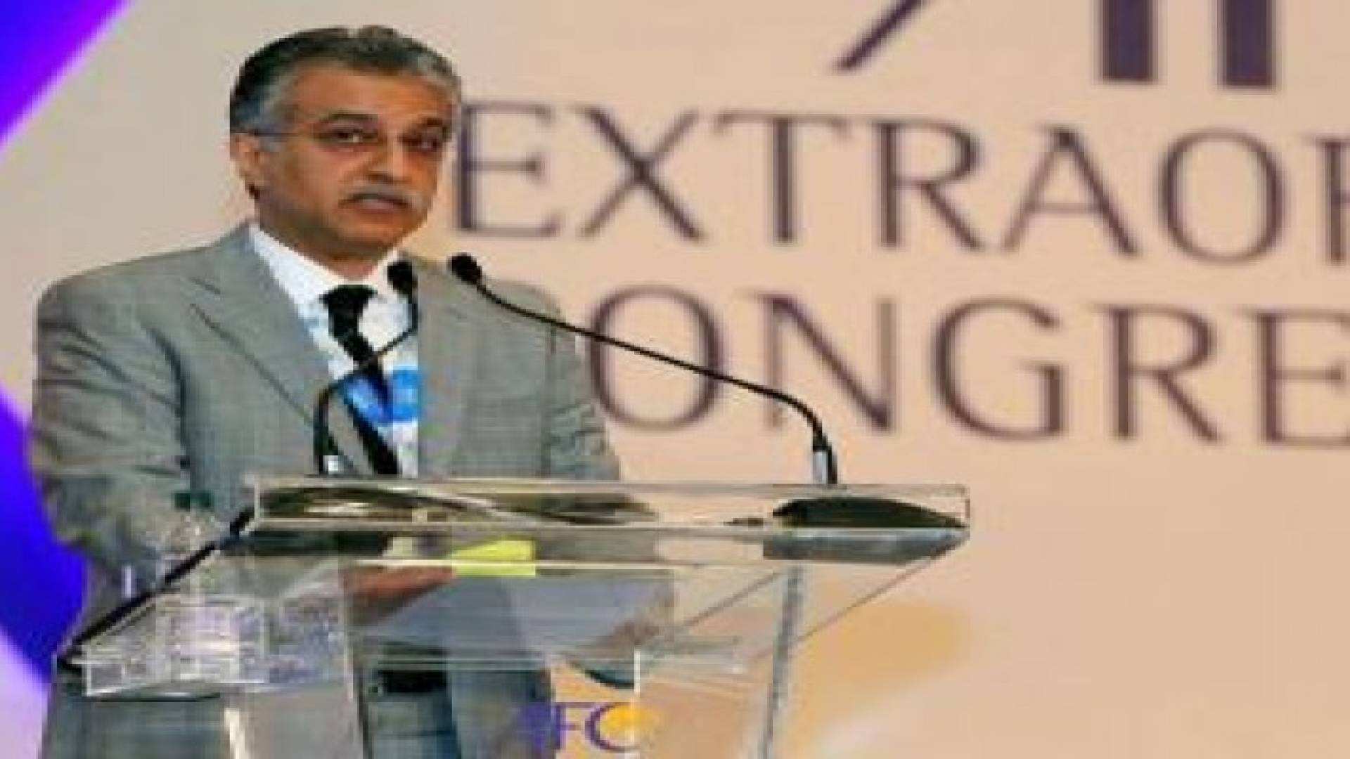 الشيخ سلمان يرفض القاء كلمته المكتوبة ويتحدث "ارتجاليا"