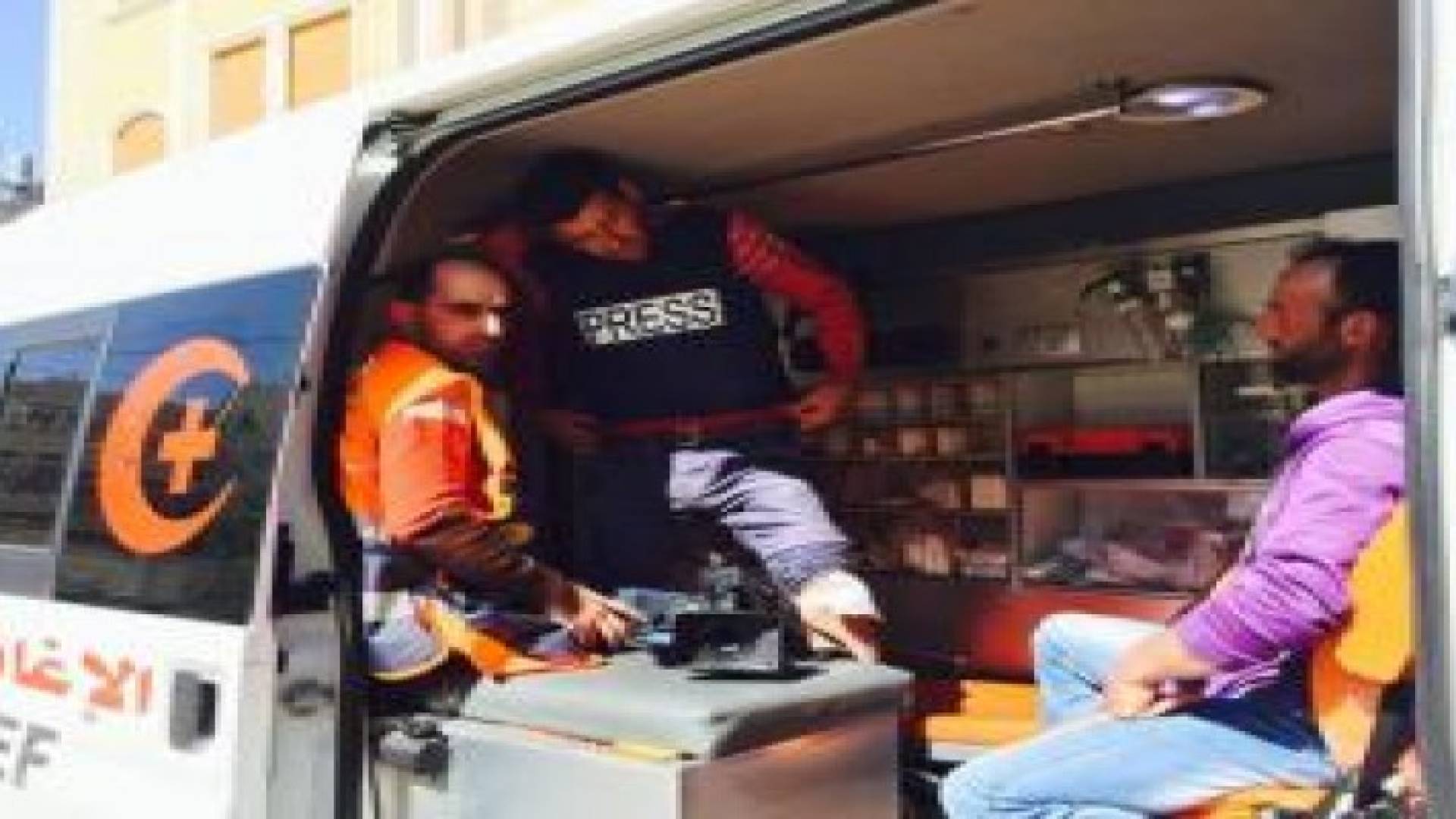 إصابة مصور قناة رؤيا جنوب الضفة الغربية