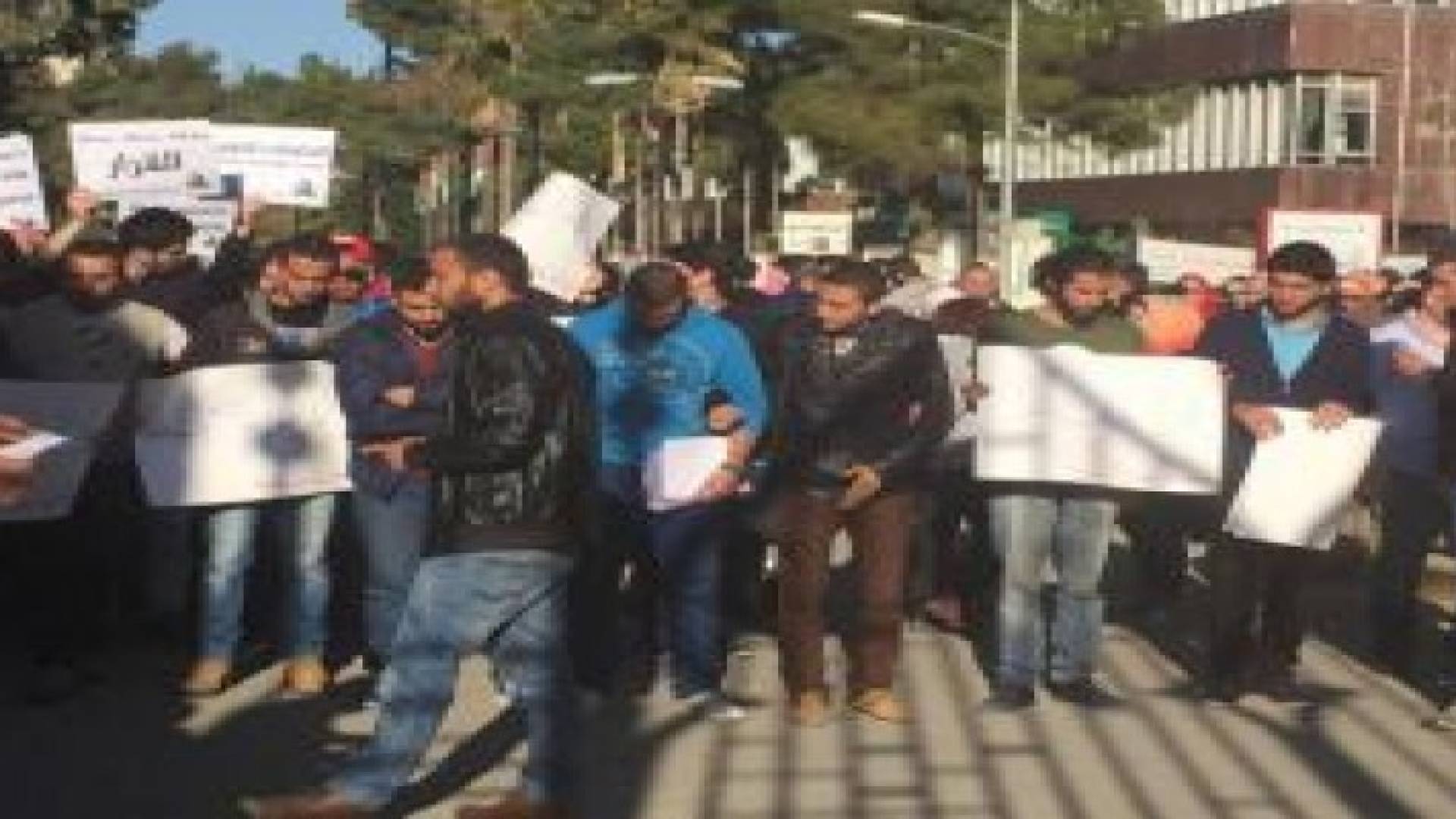 اعتصام مفتوح داخل الجامعة الاردنية ضد رفع الرسوم