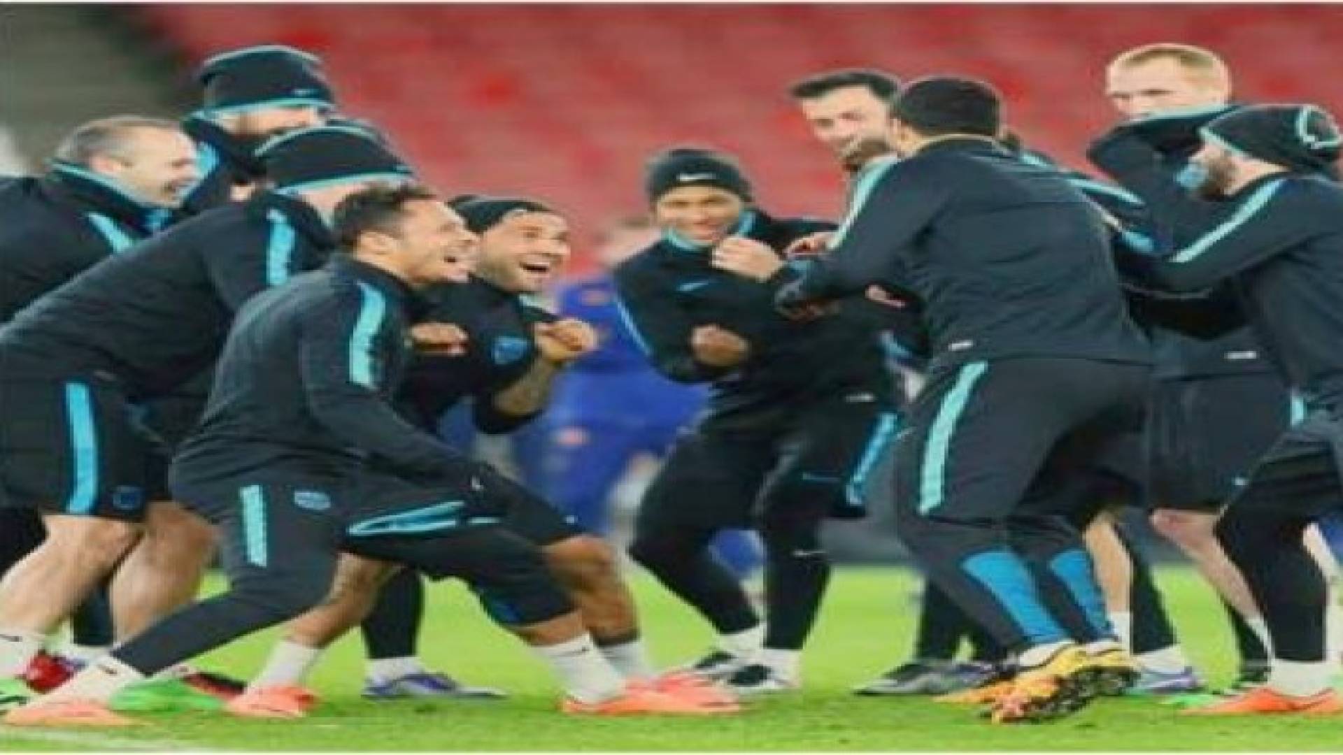 ألفيش يتهكم على كريستيانو رونالدو