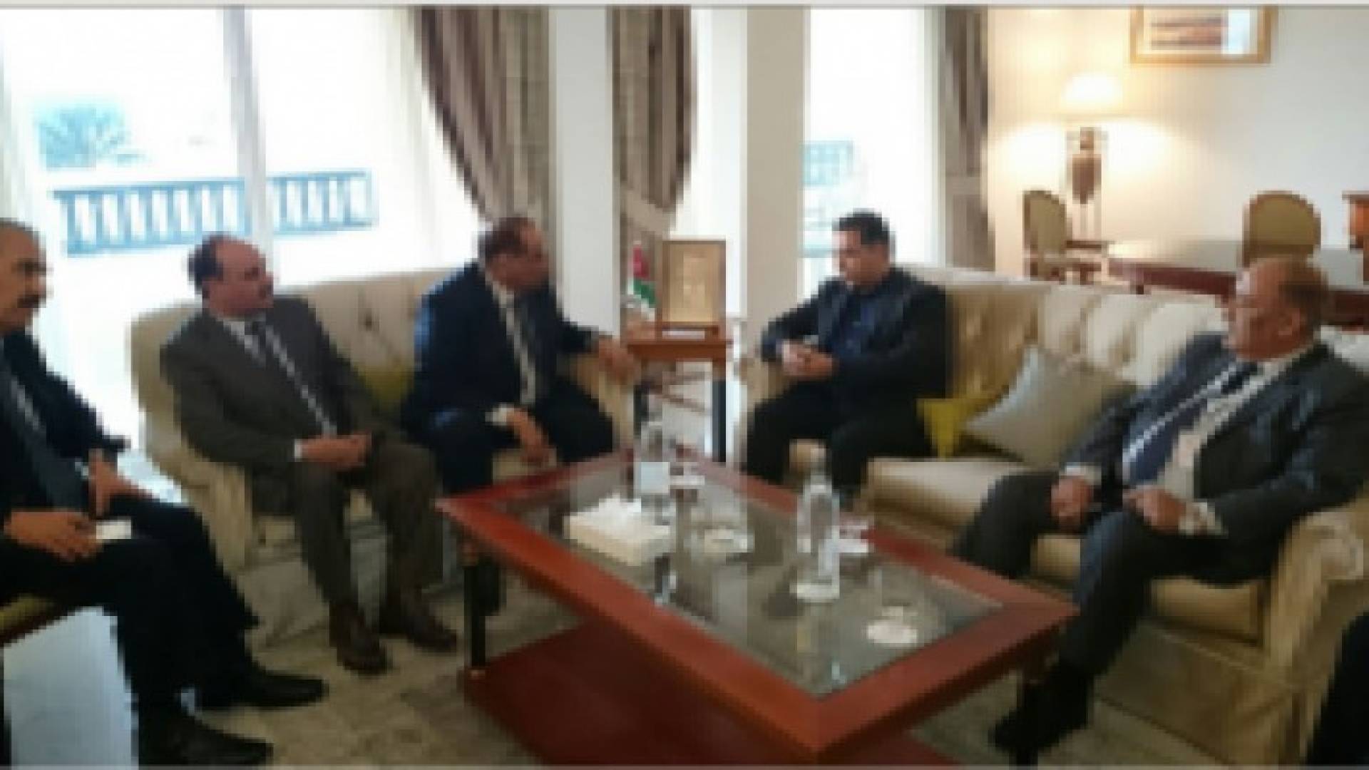 وزير الداخلية يلتقي في تونس نظيره العراقي