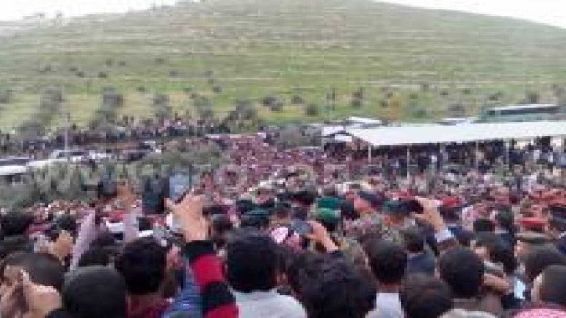 الملك عبدالله الثاني يشارك في تشييع الشهيد الزيود