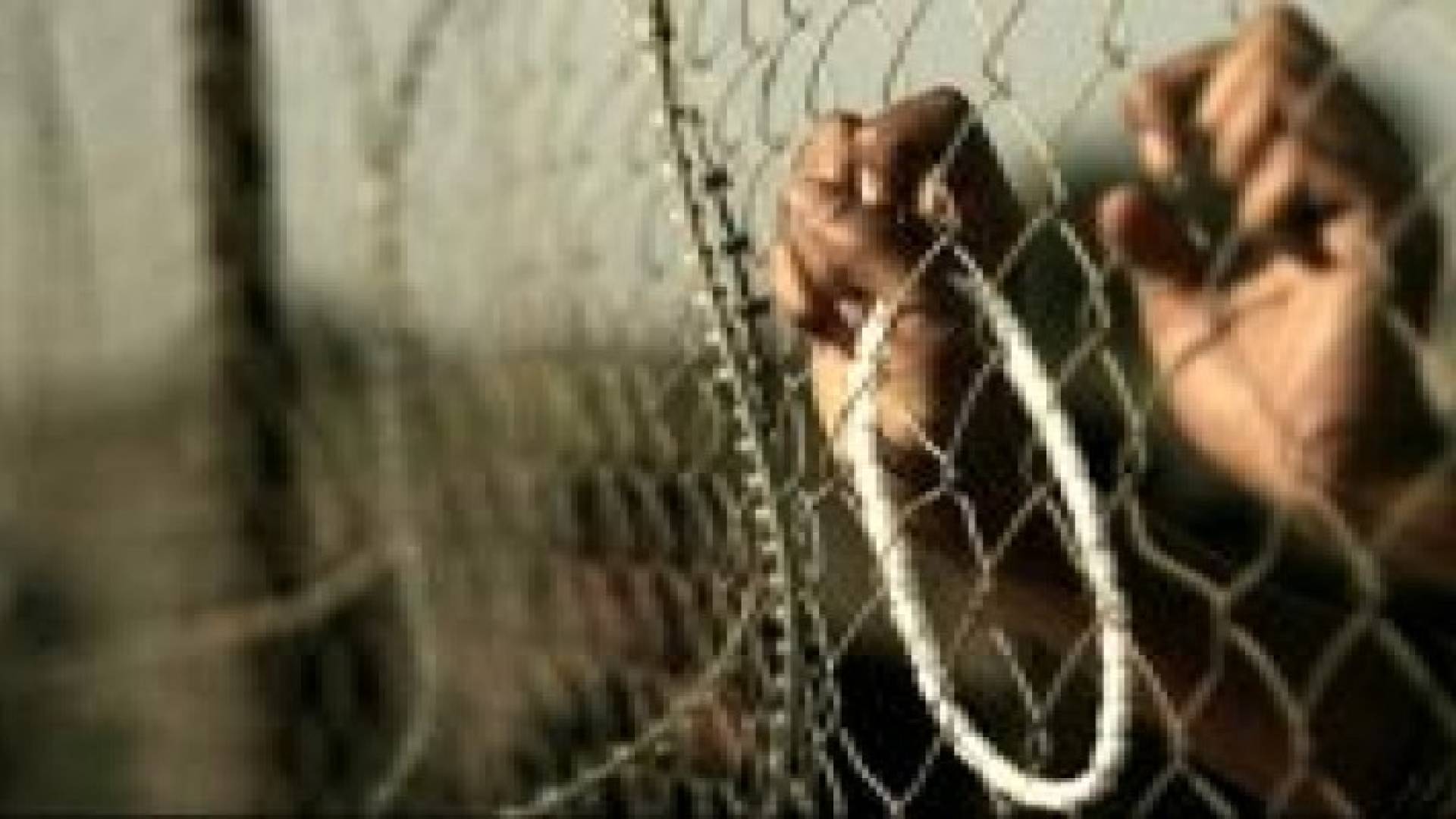 46 أسيرا فلسطينيا يبدأون غدا الخميس اضرابا عن الطعام