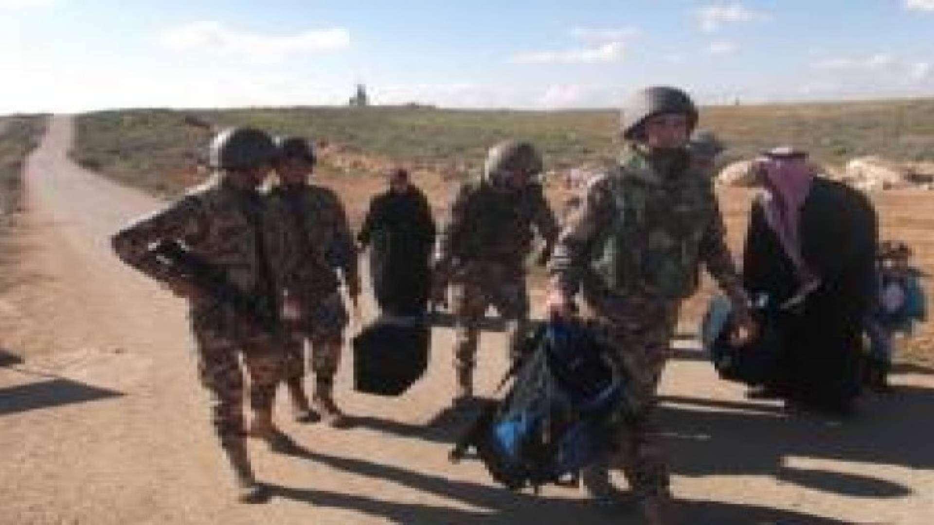 حرس الحدود تستقبل 85 لاجئا سوريا