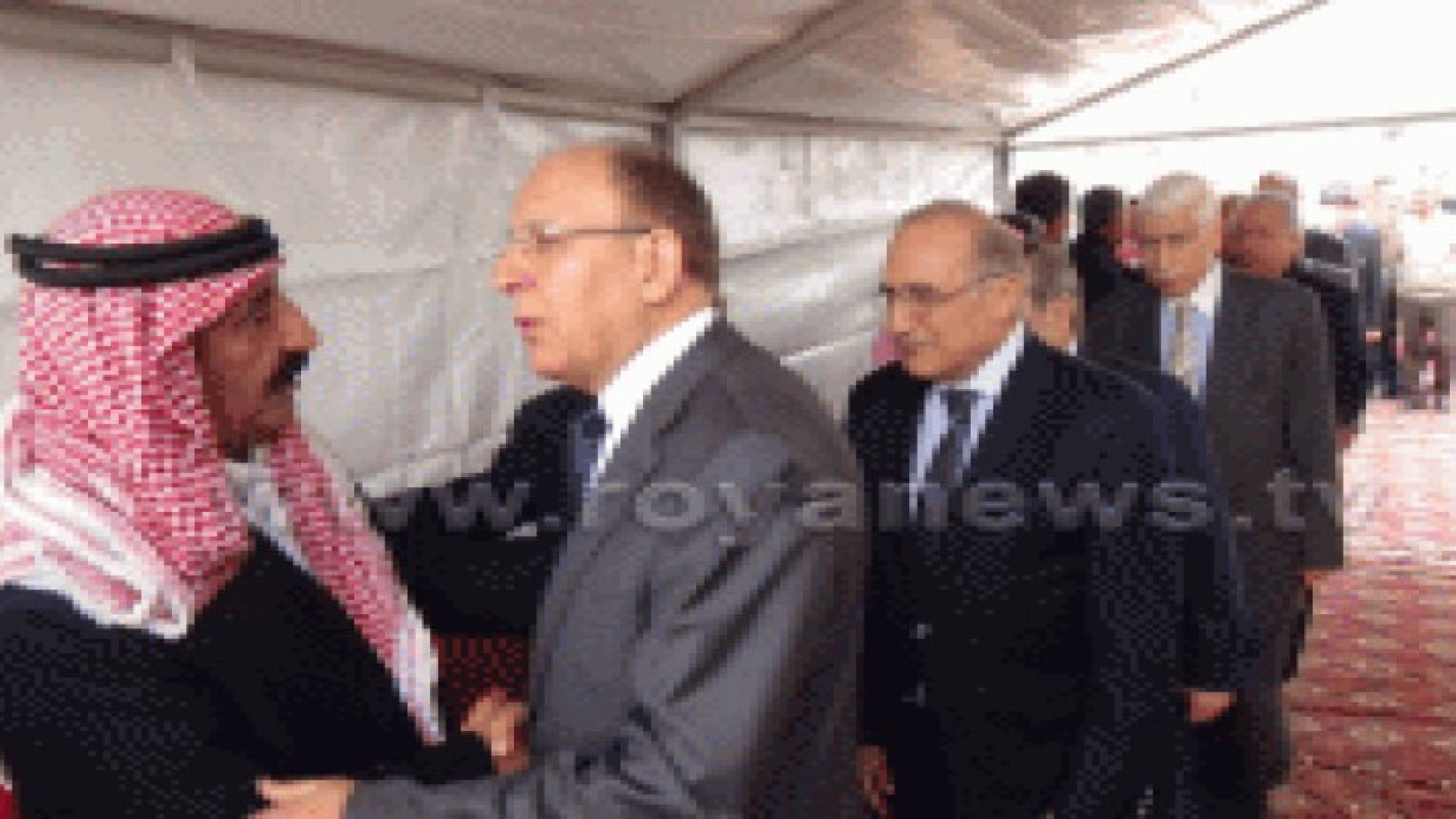 الأردنيون يقدمون واجب العزاء بالشهيد الزيود .. صور