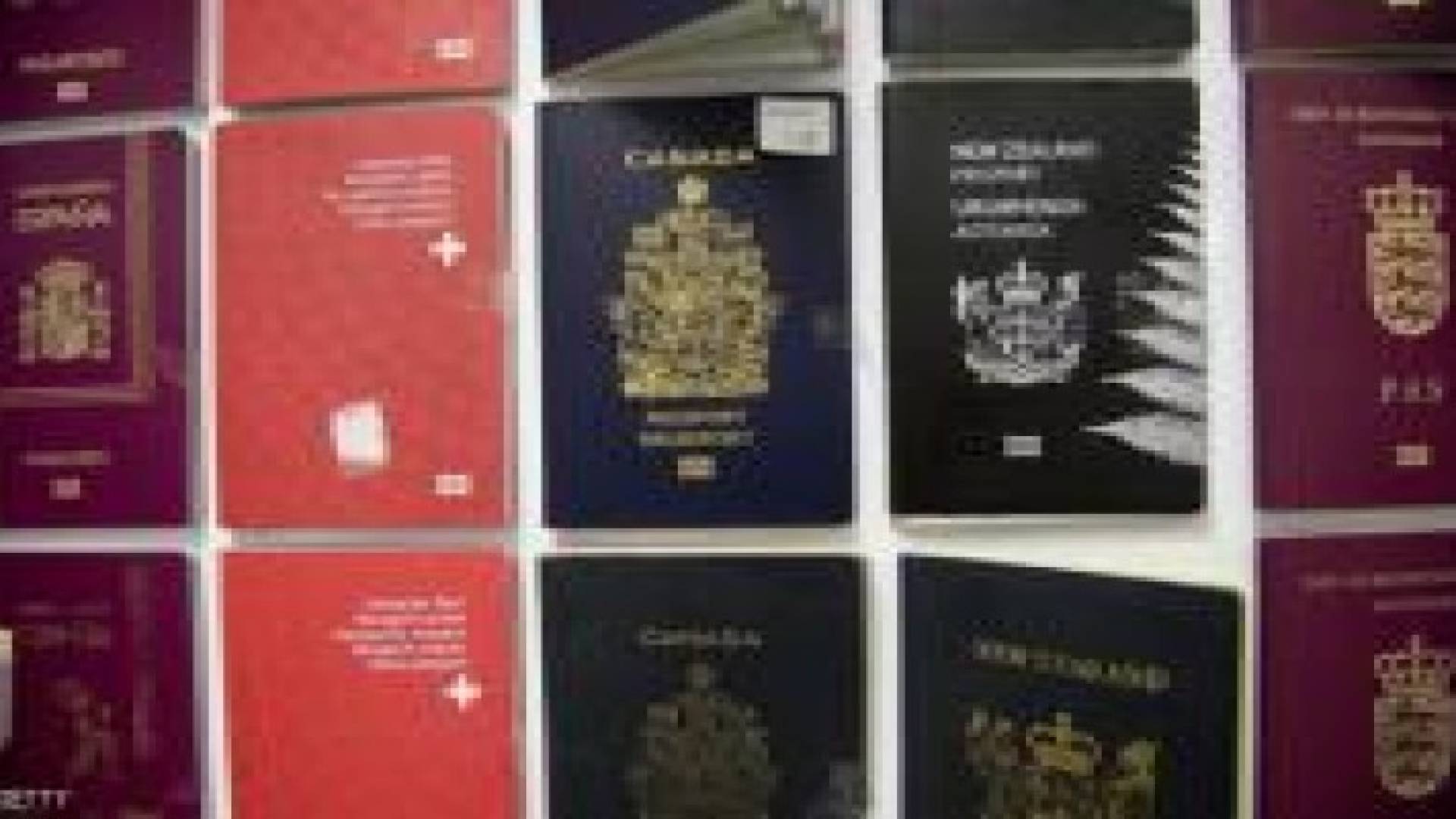 جوازات السفر.. ألوان وأسرار و"صور متحركة"