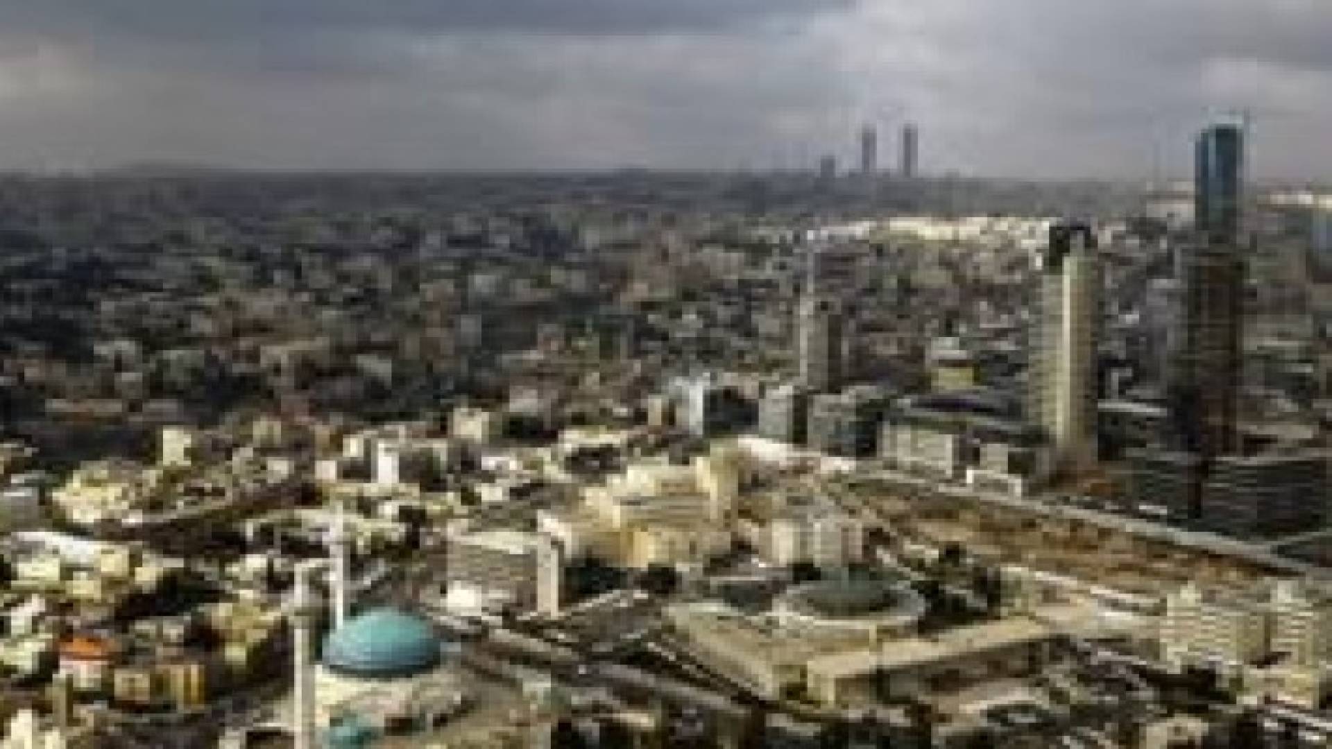 استمرار الأجواء الباردة نسبيا مع تشكل السحب المنخفضة