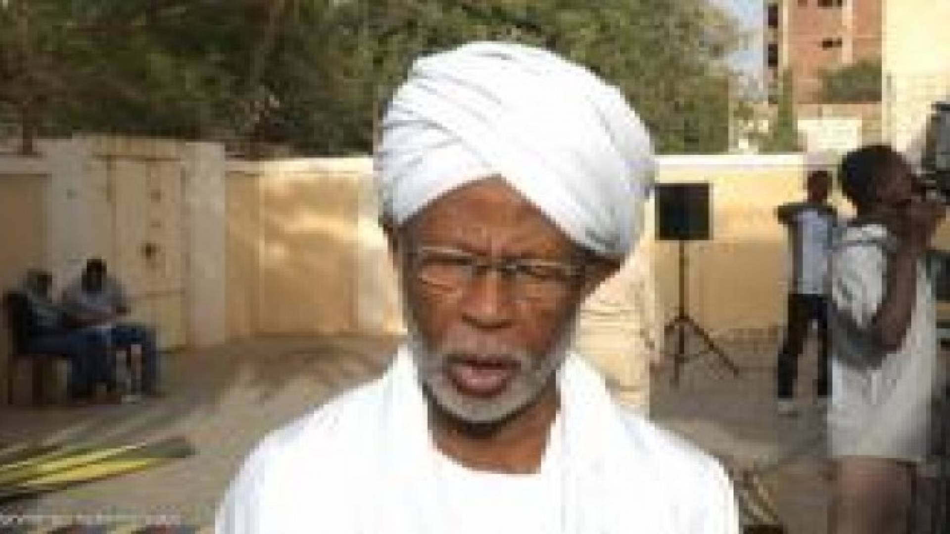 السودان: السنوسي يخلف الترابي في رئاسة الحزب