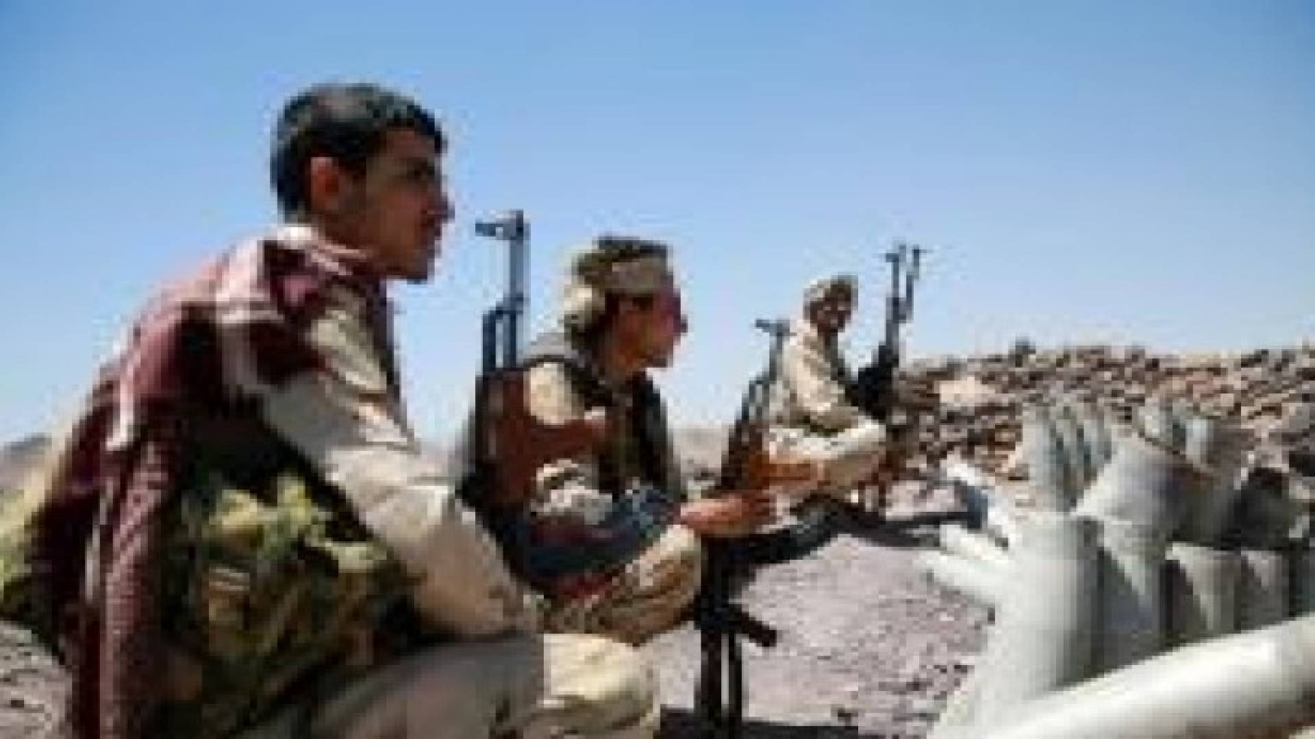 مواجهات بالجوف وقصف مواقع الحوثيين بساحل المخا