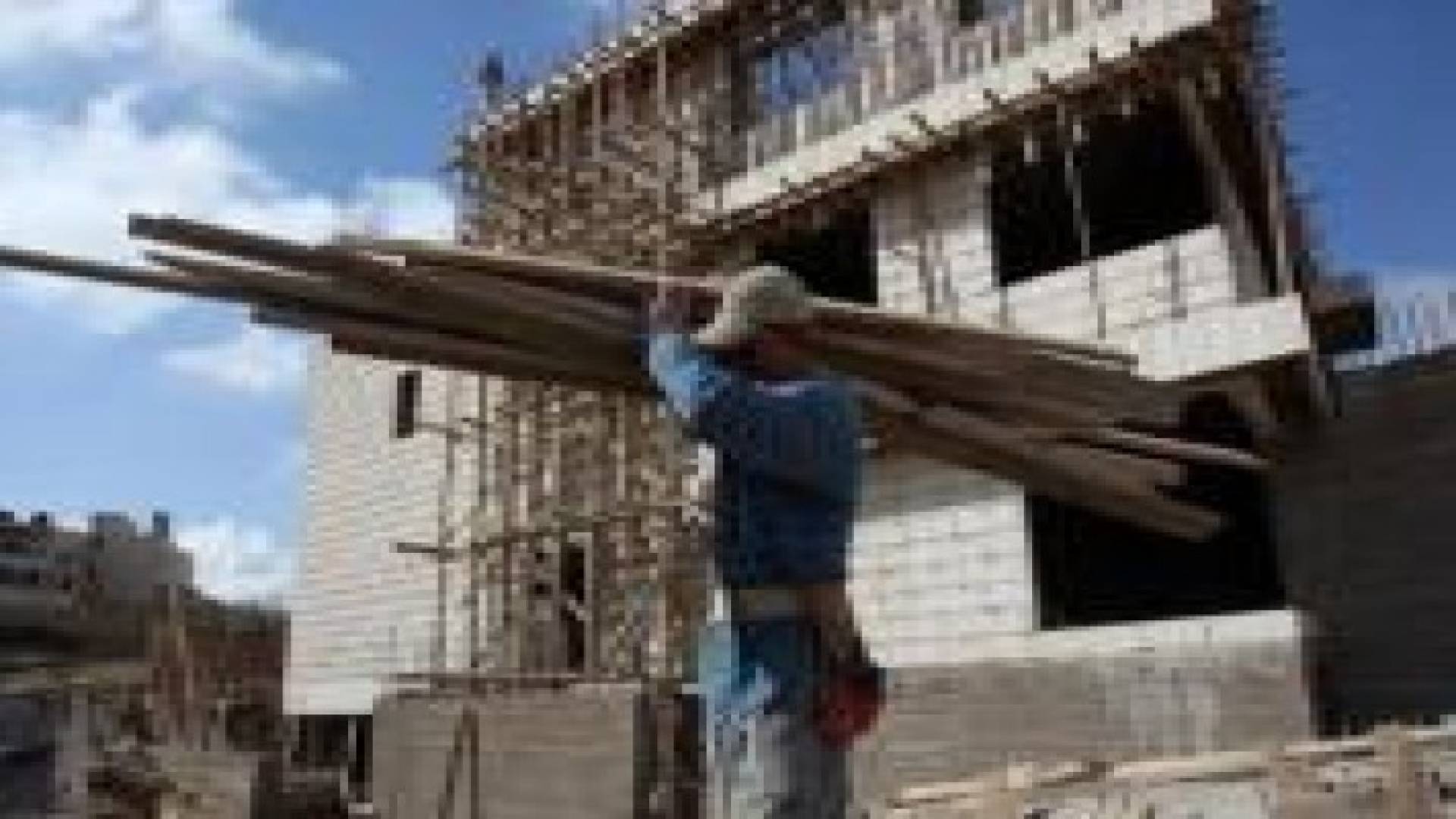 السوريون المخالفون لشروط العمل سيرحلون للمخيمات .. تفاصيل