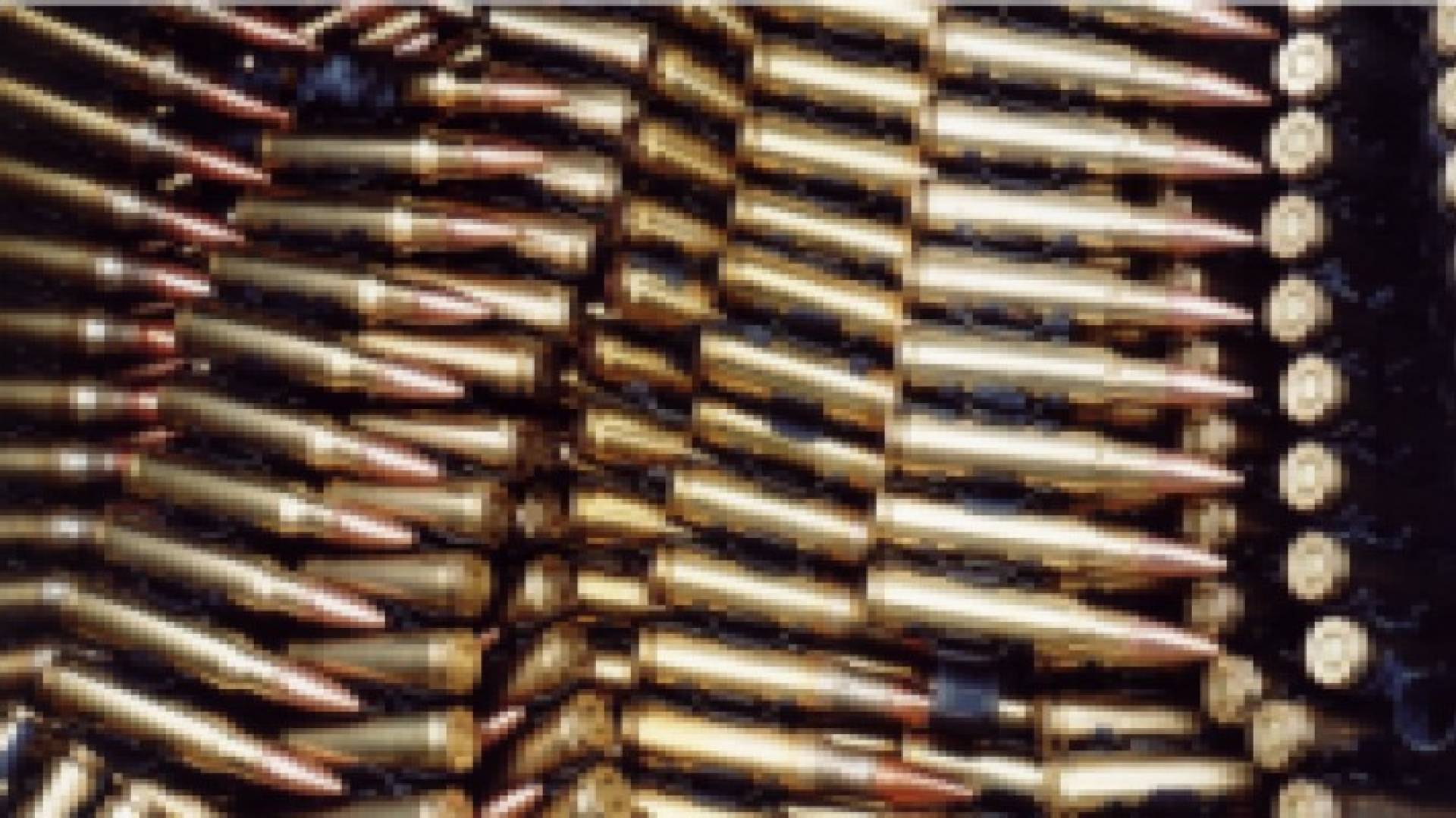 الاحتلال يعتقل فلسطيني بحوزته 4000 طلقة نارية