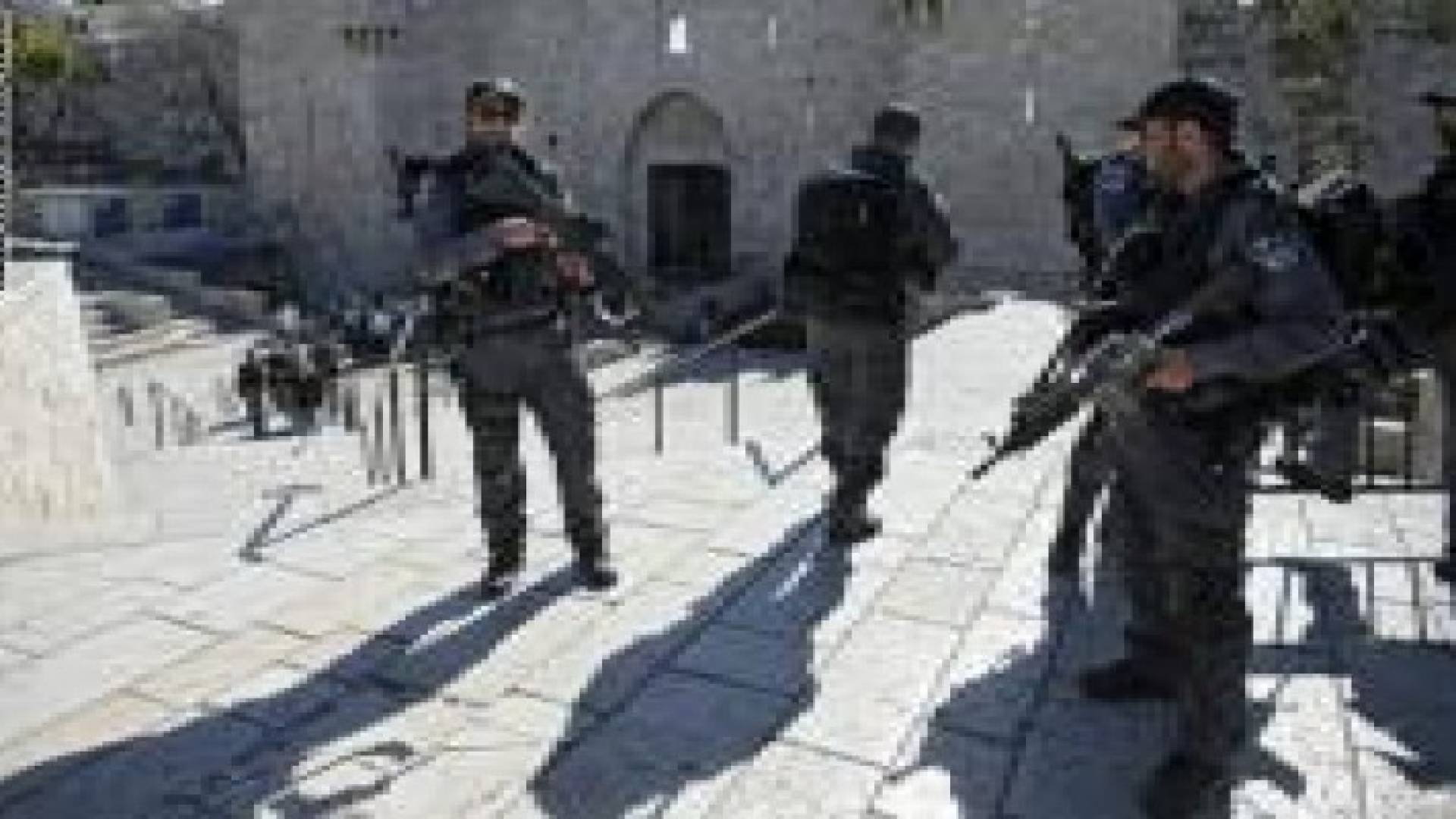 الاحتلال  : مقتل أمريكي بحادثة طعن قرب موقع لقاء بايدن مع بيريز في تل أبيب