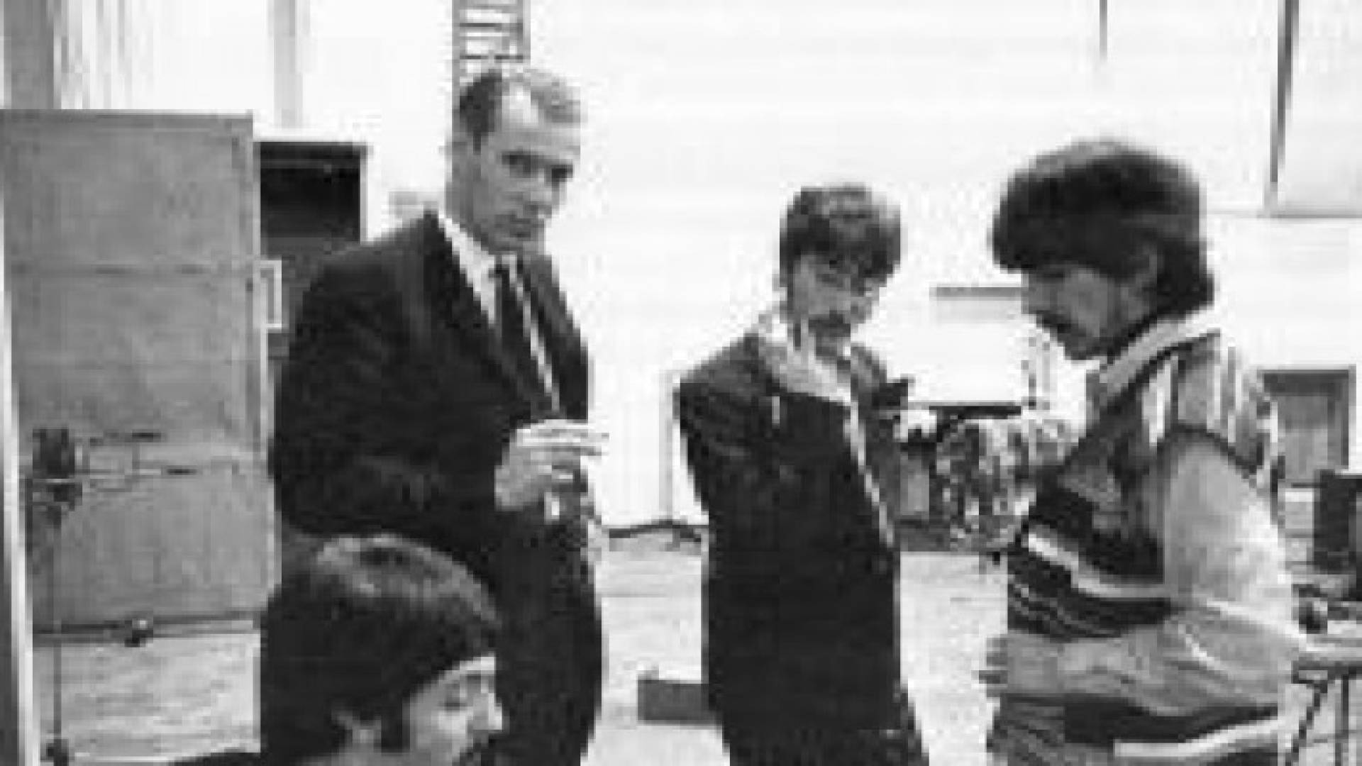 وفاة المنتج في فرقة "البيتلز" جورج مارتن