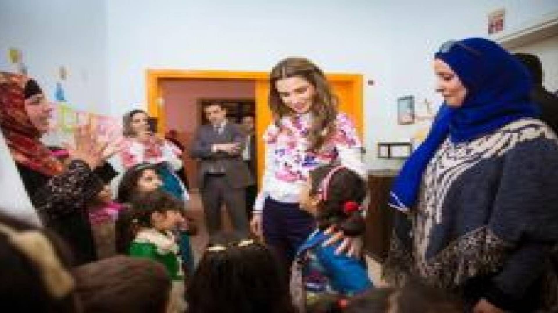 الملكة تزور مدرسة الأميرة تغريد في القويسمة