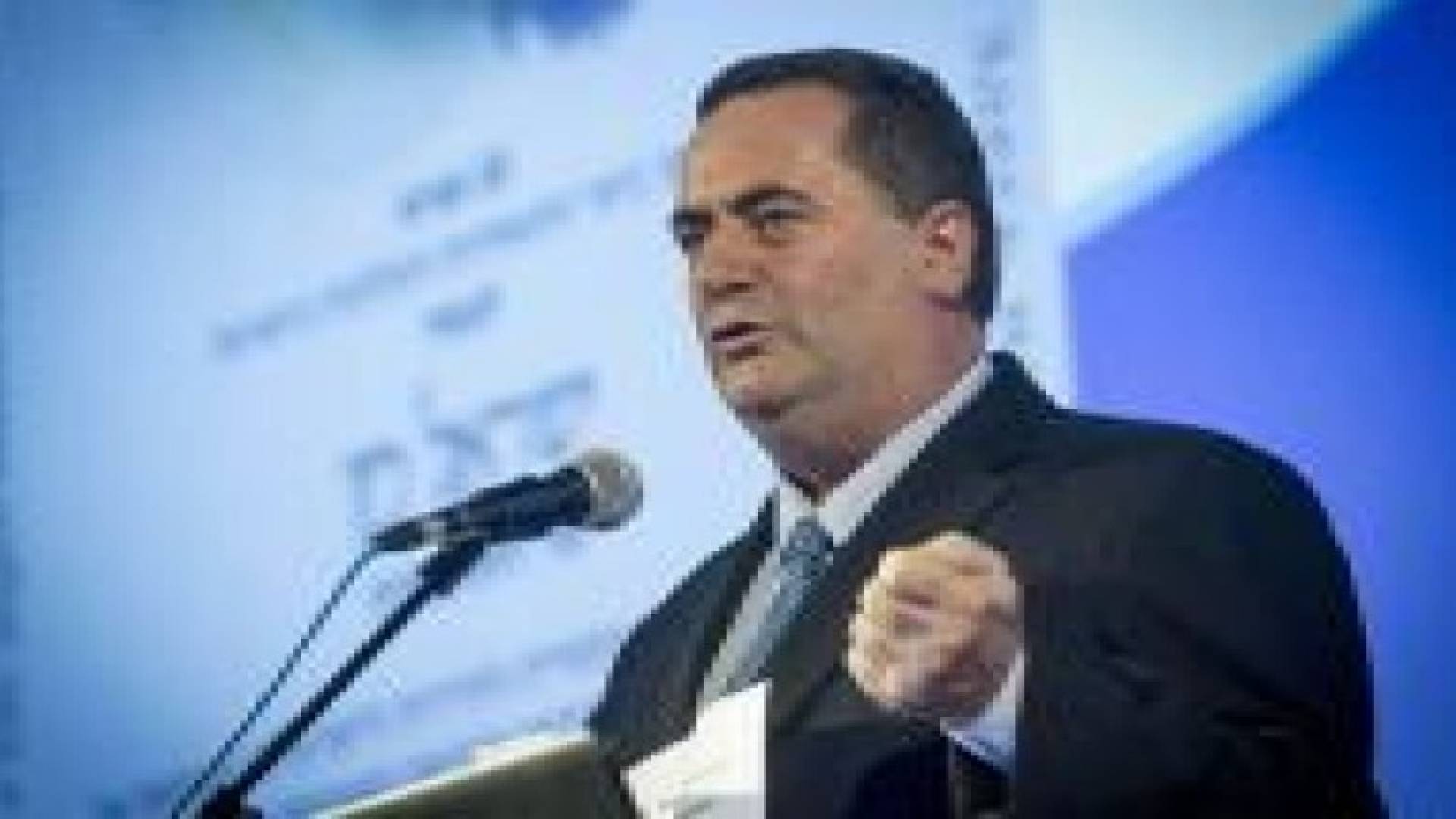 الاحتلال يناقش ترحيل عائلات منفذي العمليات إلى سورية