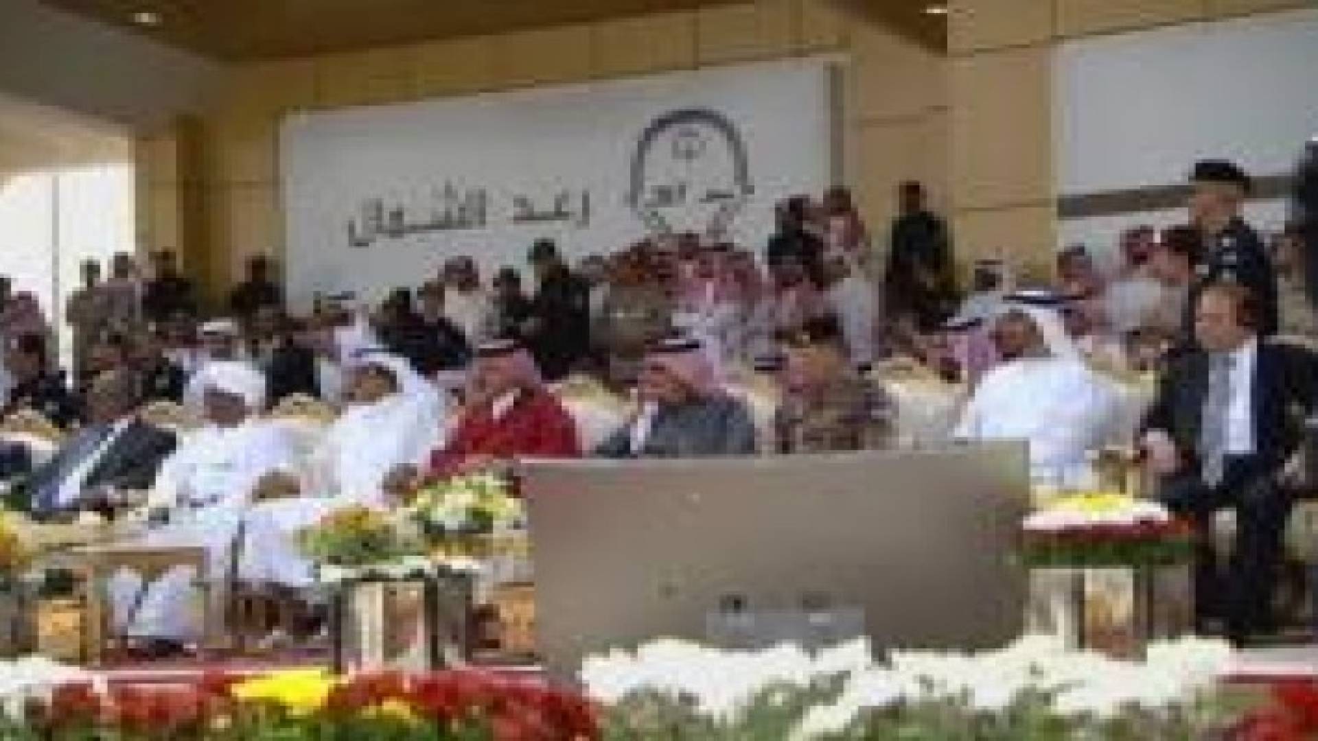 بالصور : الملك يحضر  العرض العسكري في تمرين "رعد الشمال"