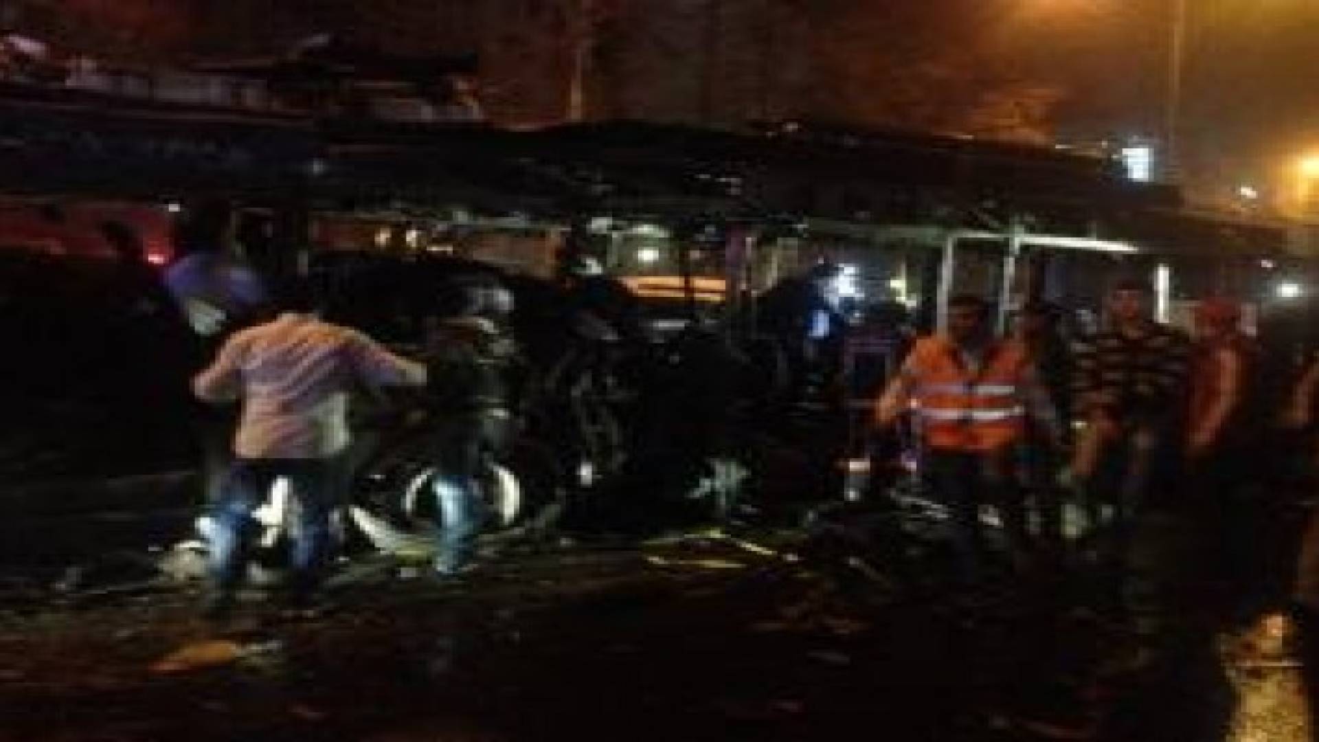 قتلى وجرحى بانفجار عنيف هز وسط أنقرة .. صور