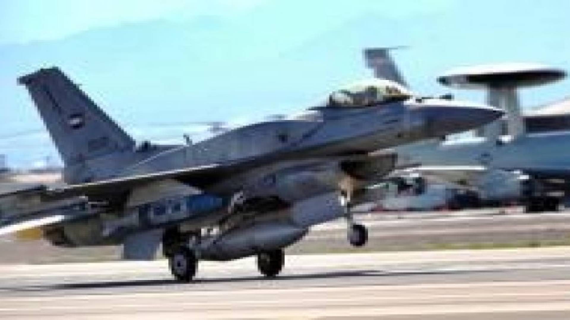 القوات المسلحة الاماراتية تعلن فقدان طائرة مقاتلة كانت ضمن قواتها المشاركة بقوات التحالف العربي