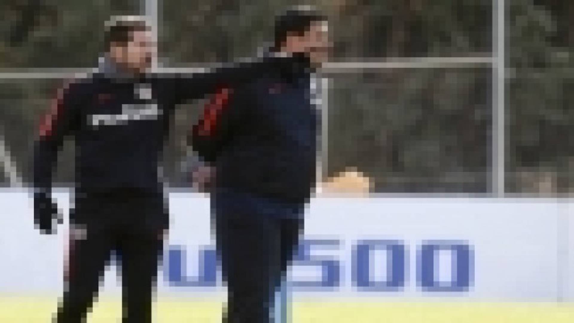 سيميوني يحذر لاعبيه من الهجمات المرتدة للهولنديين