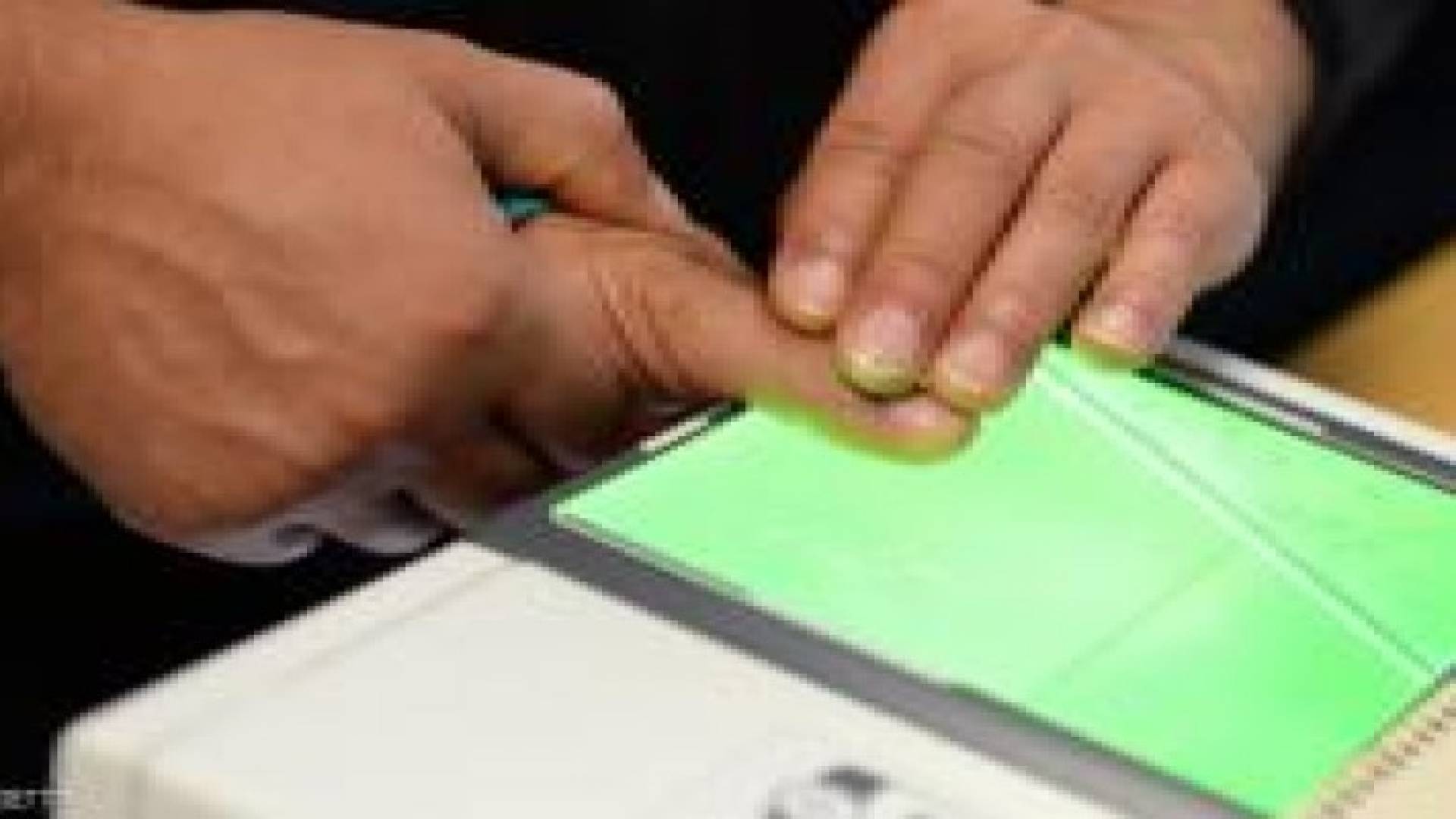 اختراق "بصمة الإصبع" في الهواتف الذكية أصبح سهلا