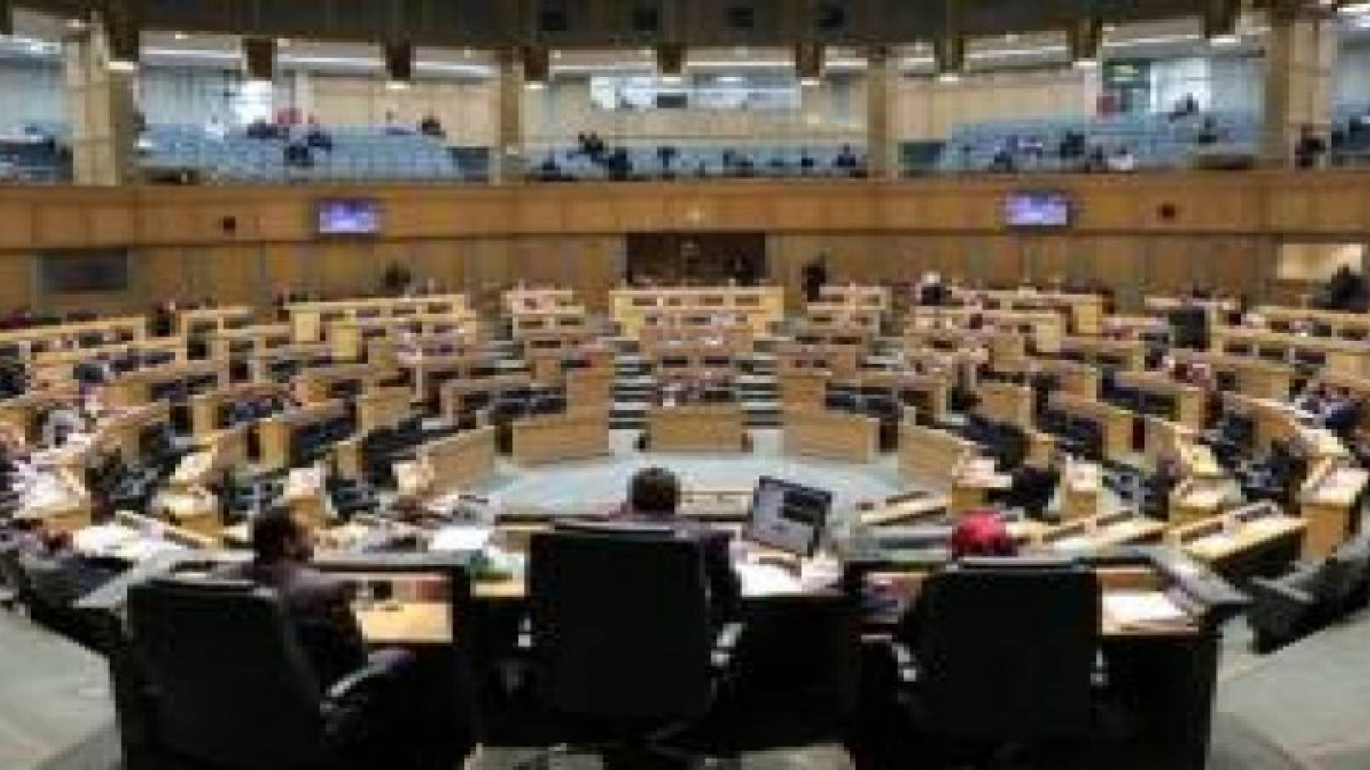 مذكرة نيابية تستنكر حجب ترددات قناة الأقصى