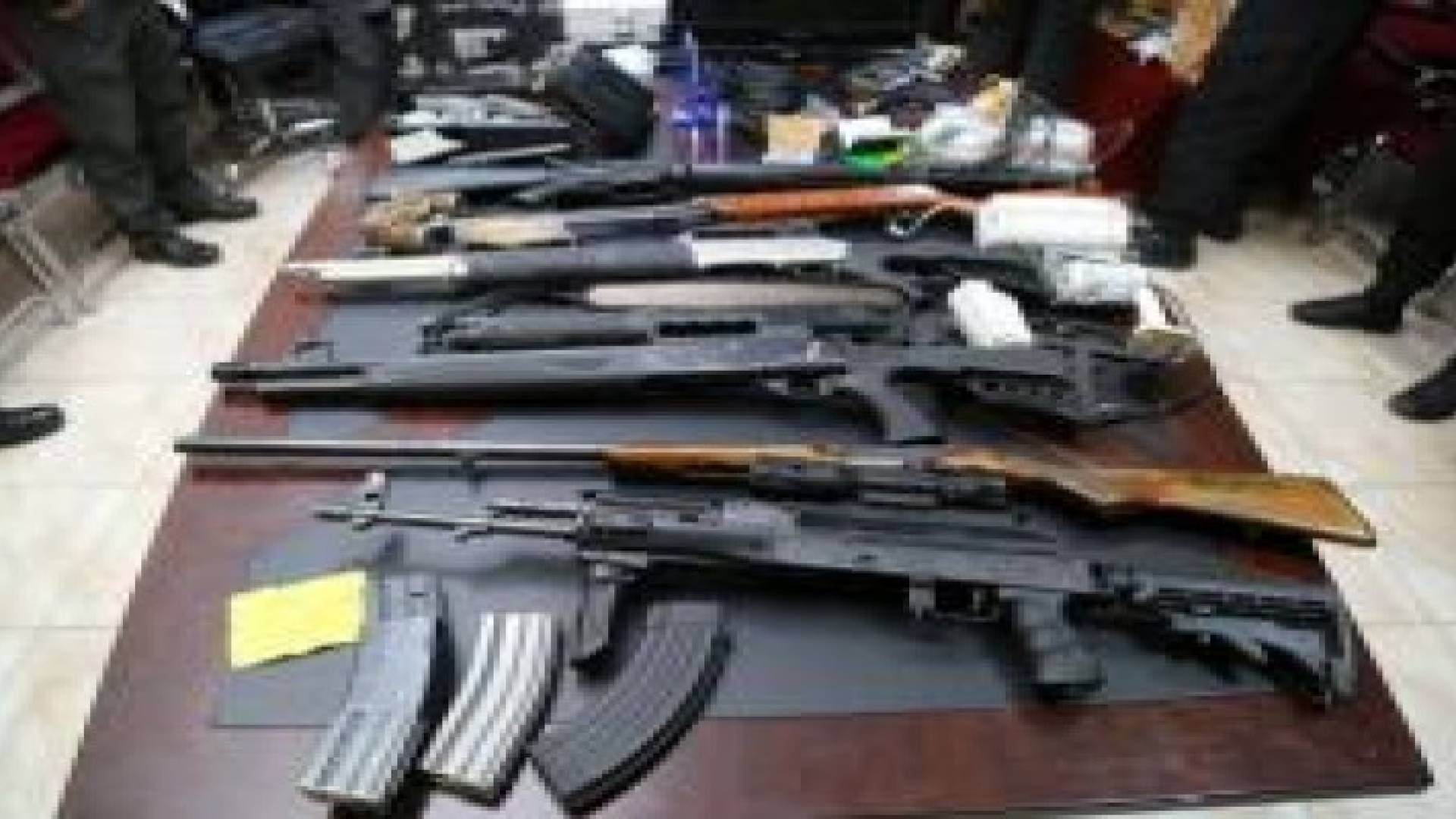 بالصور : ضبط عصابة تجار مخدرات بمداهمة أمنية جنوب عمان