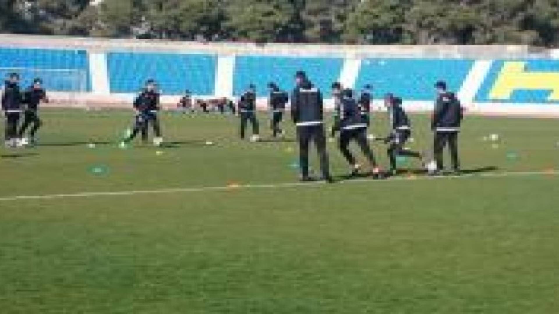 النشامى يباشرون تدريباتهم للجولة الحاسمة .. صور