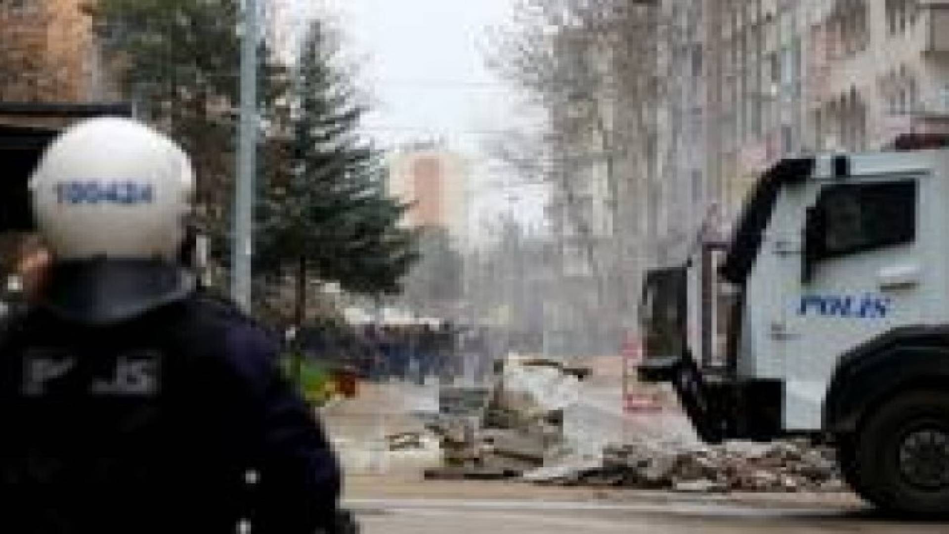 تركيا : إبطال مفعول عبوة ناسفة قرب مبنى حكومي