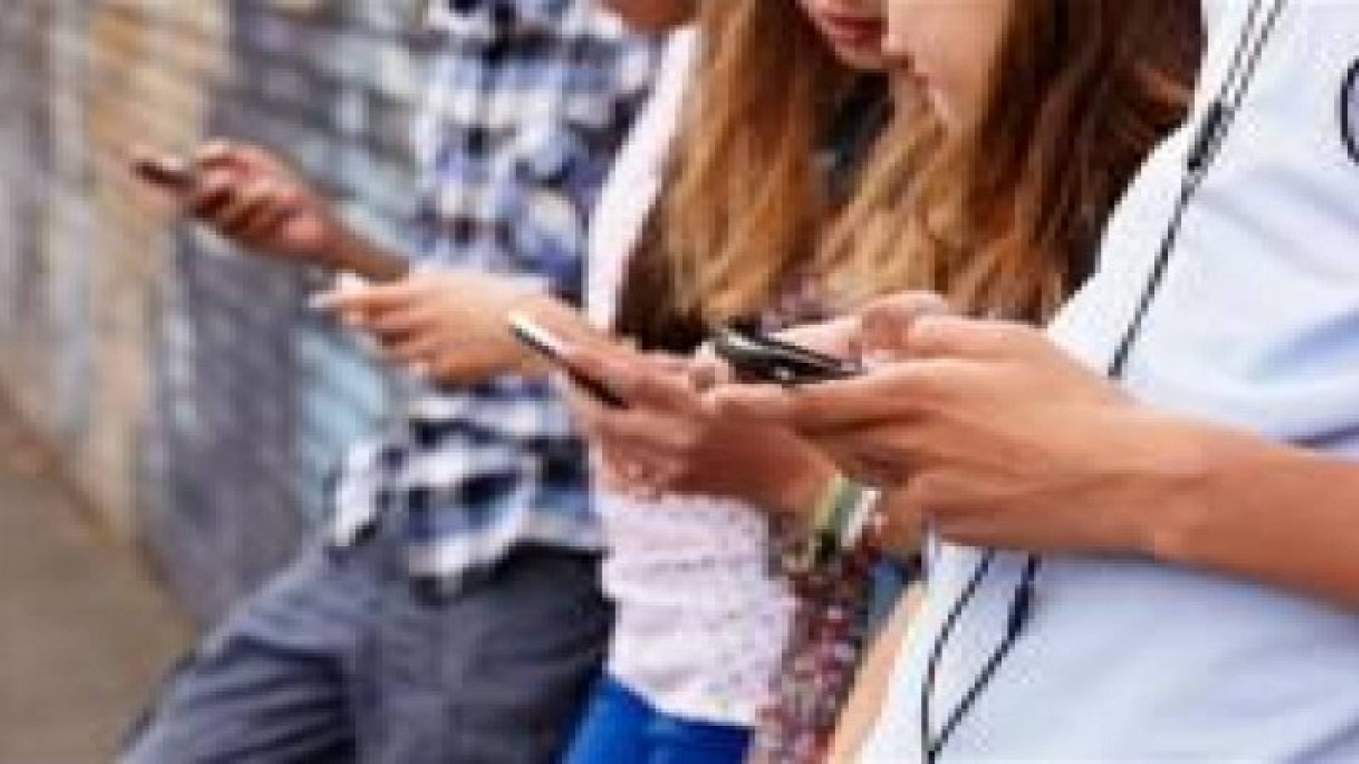 الهواتف الذكية تسهم في تدهور الحالة النفسية